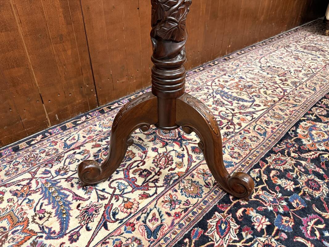 Classic english pied de stalle plant stand