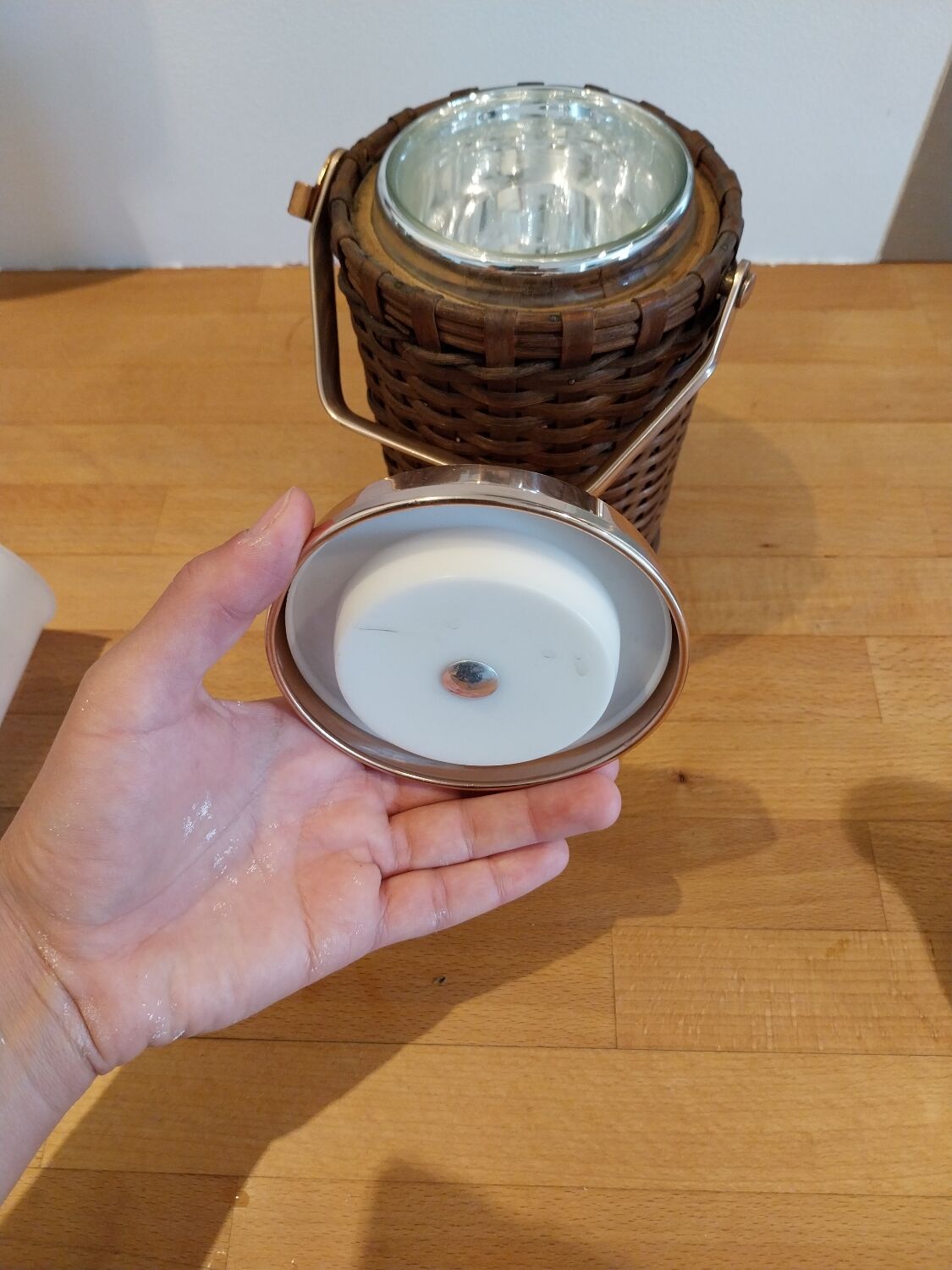 Copper wicker ice cube