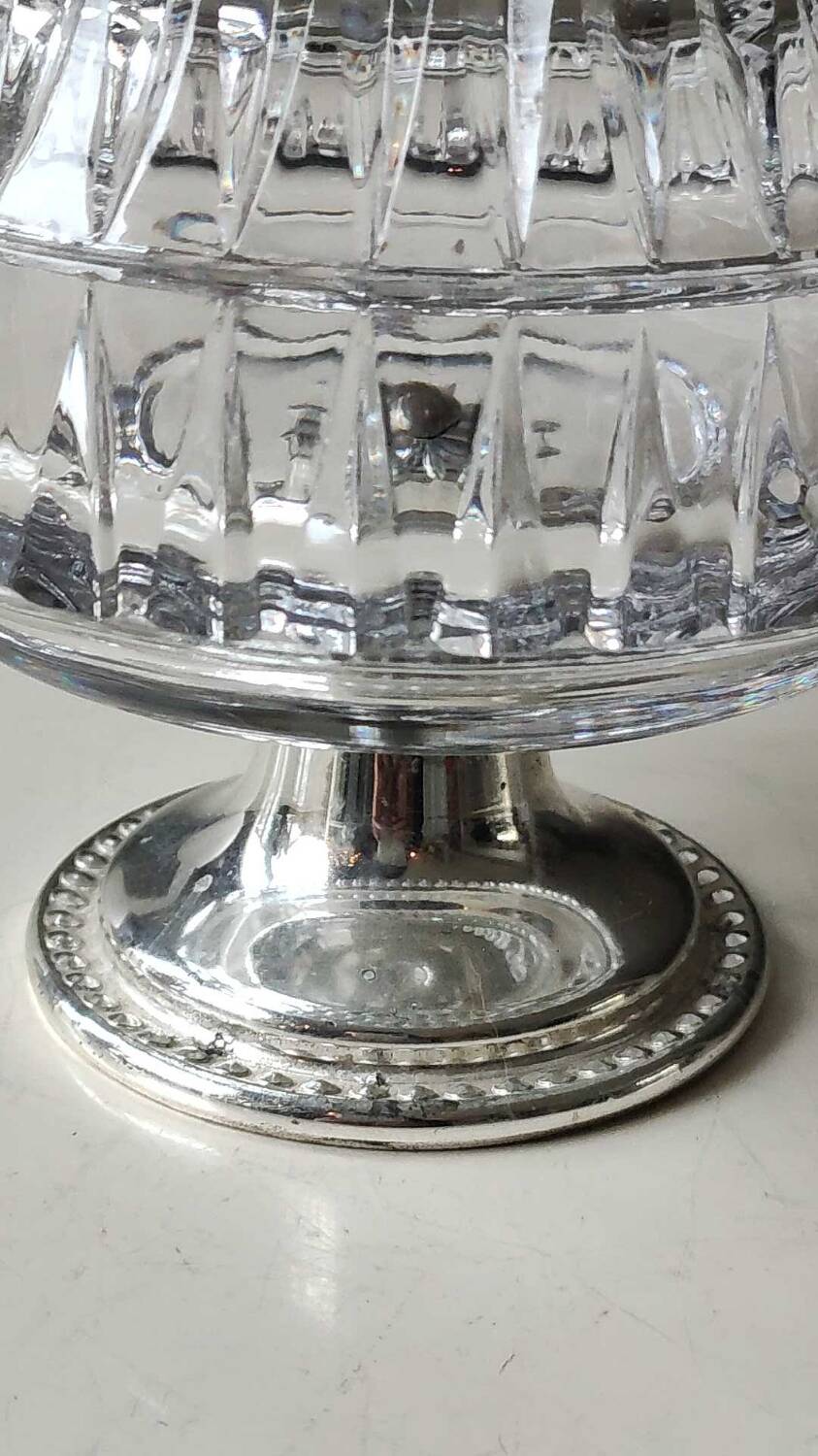 Antique cut crystal sugar bowl diamond point motifs on a metal base