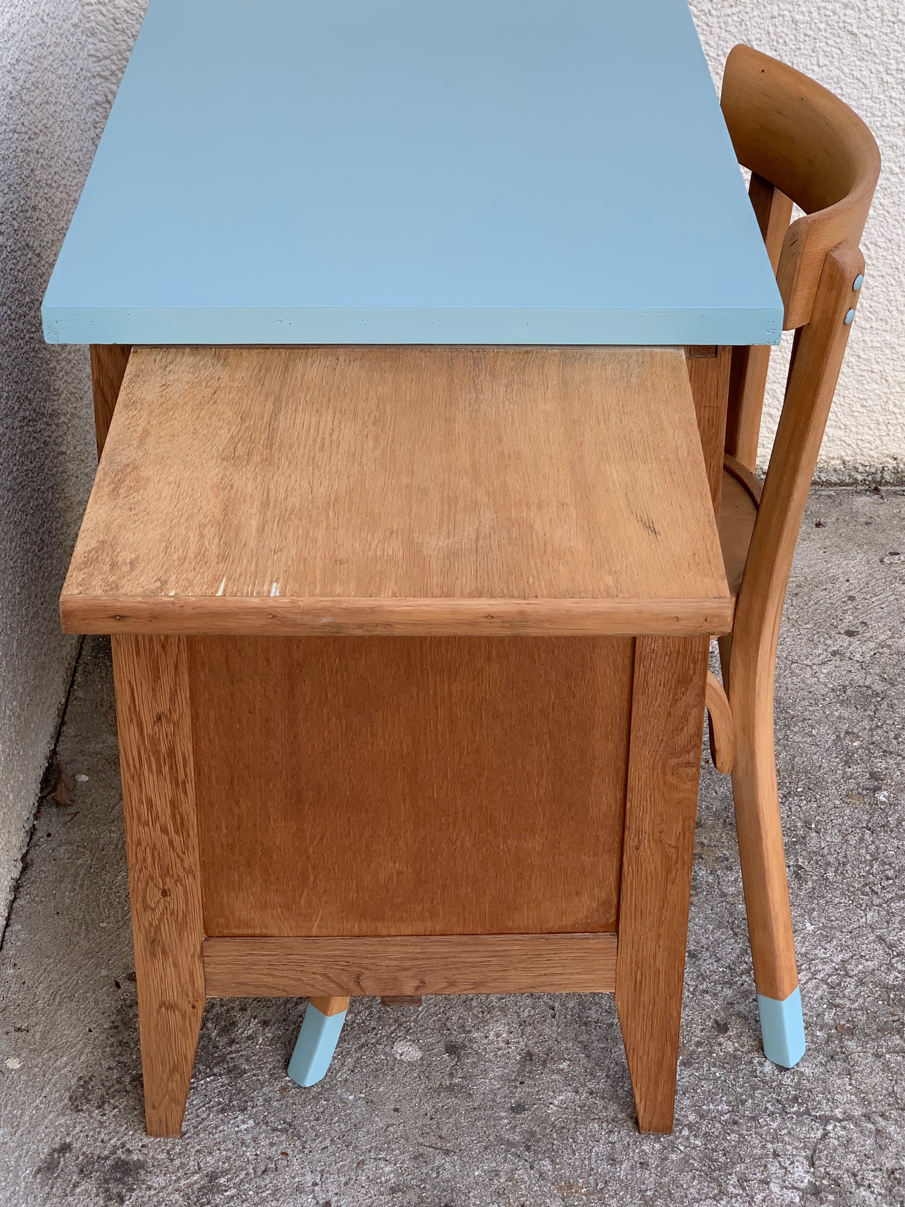 Vintage desk compass feet 1950 and its Baumann chair