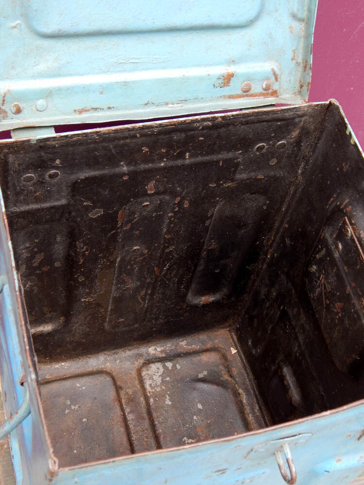 Stool former tin metal blue patina