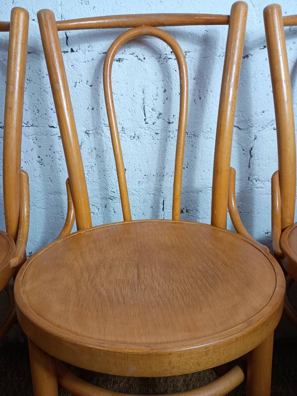 4 bentwood bistro chairs in the Thonet style