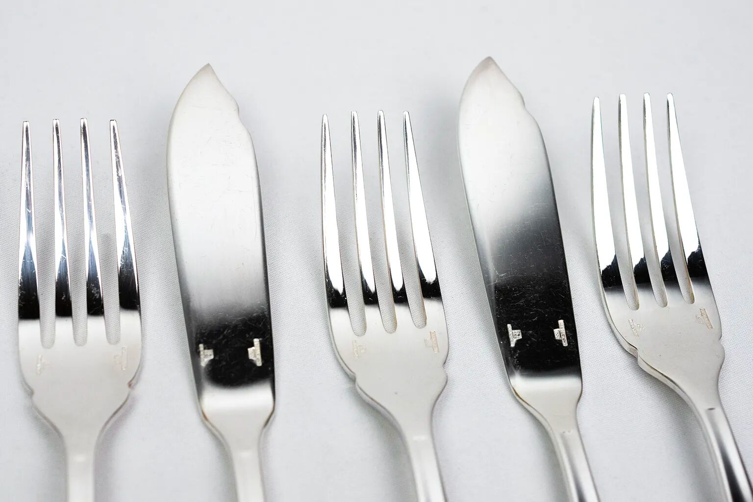 Christofle fish service for 12 — silver-plated metal, OC hallmarks, box