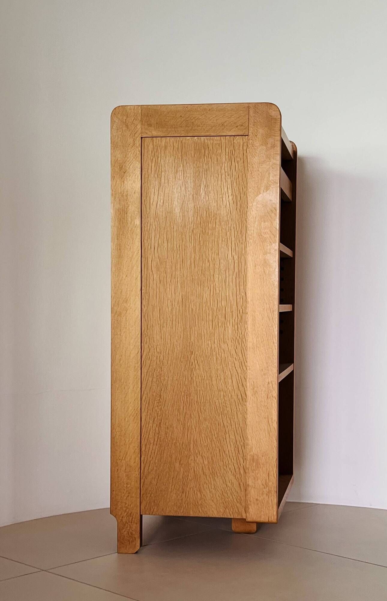 Hi-Fi furniture, bookshelf, side table by Guillerme and Chambron, France.