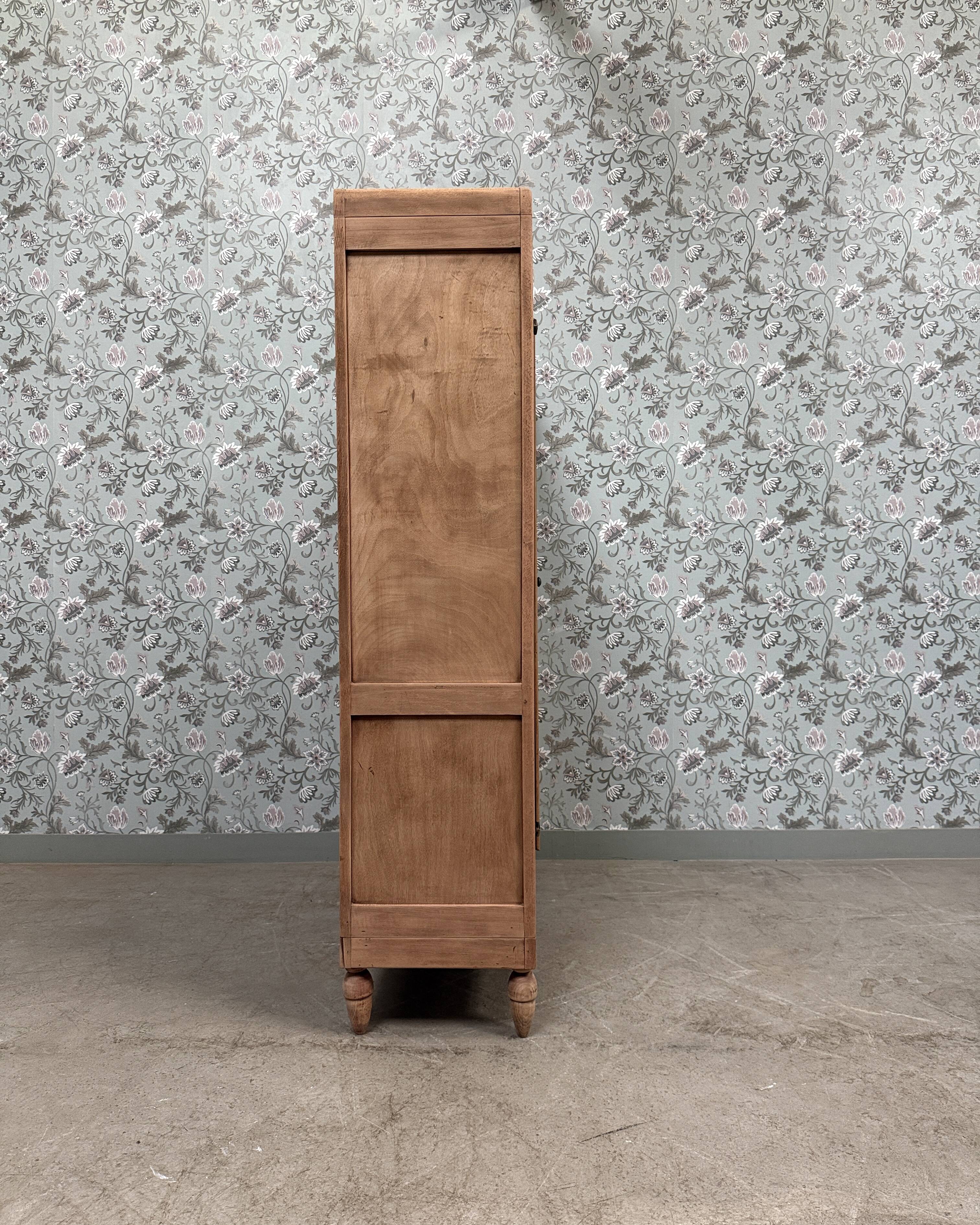 Armoire vitrée vintage (rénovée)