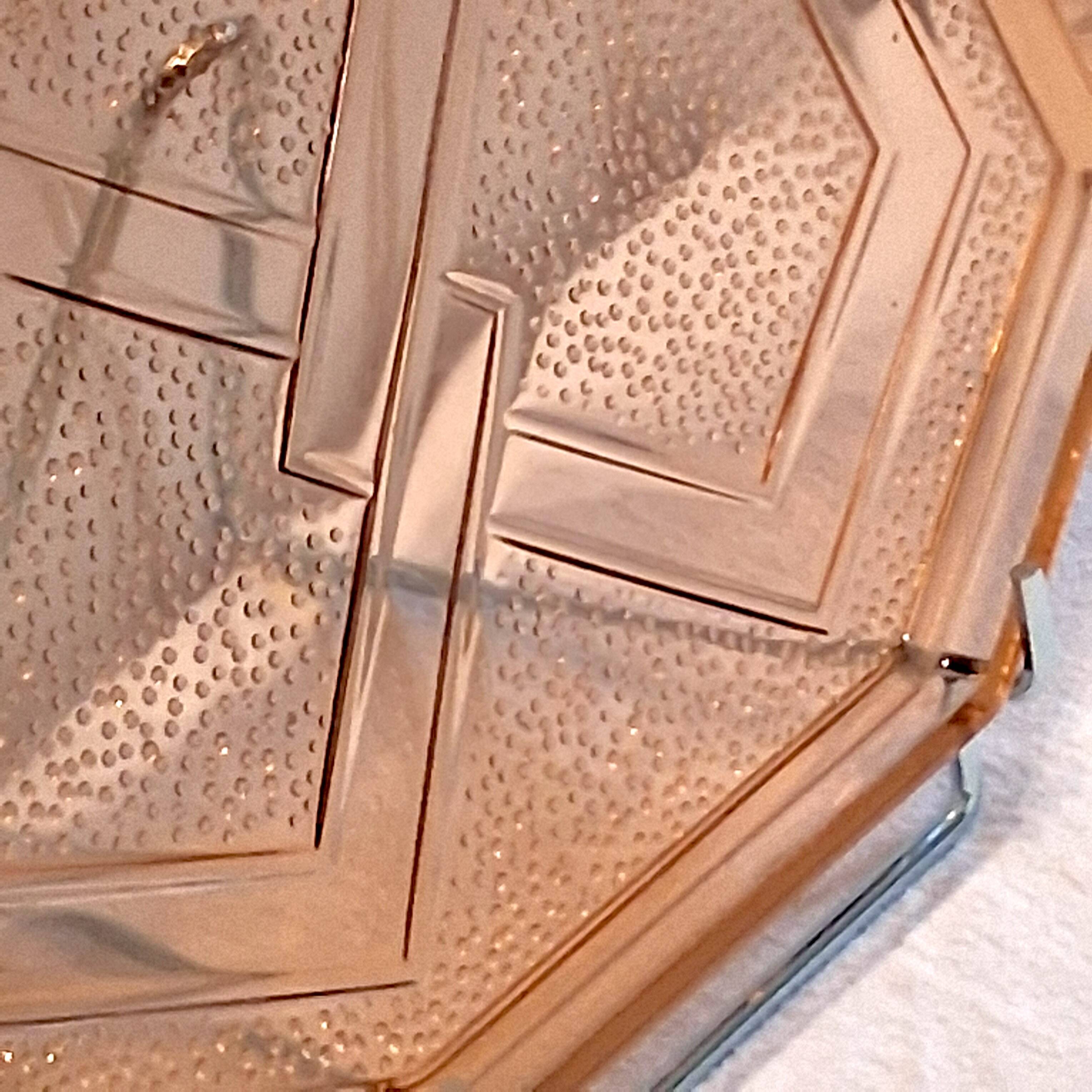 Art Deco style pink glass serving dish in very good condition.