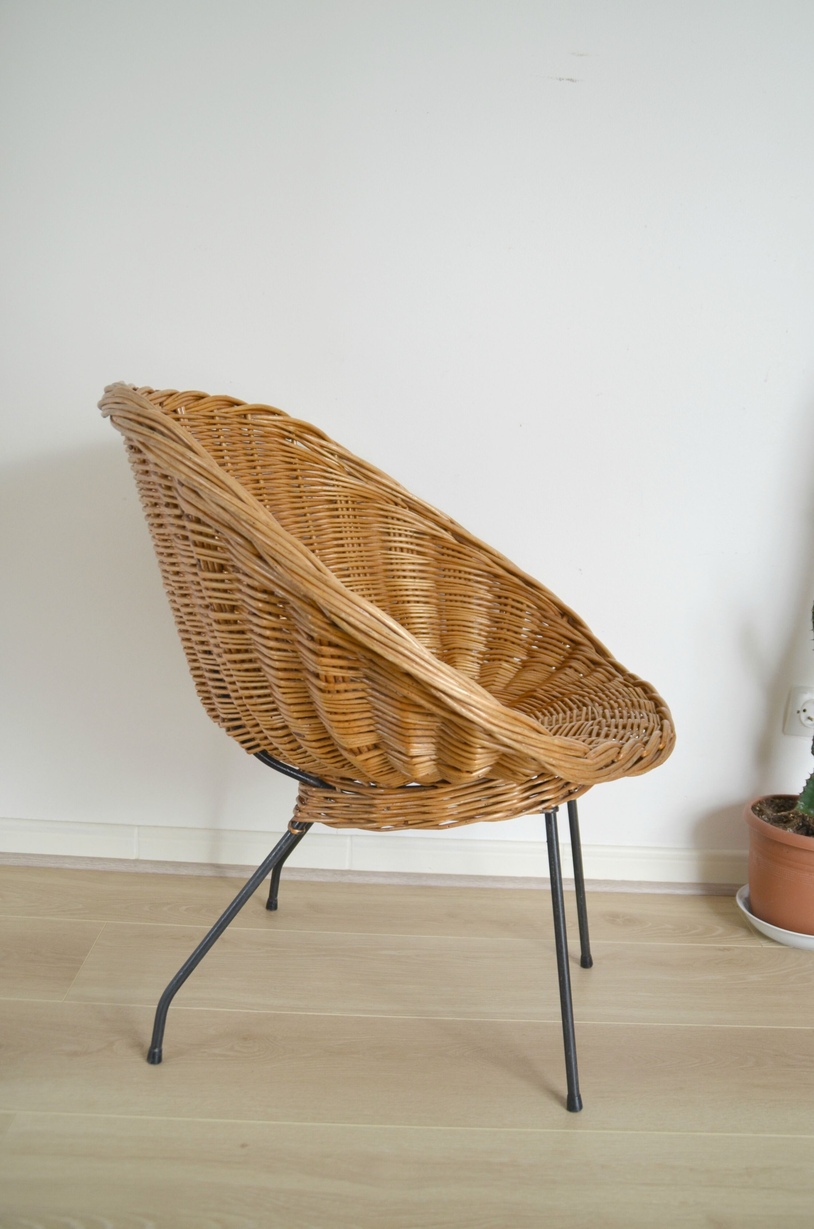 Chair basket rattan metal legs