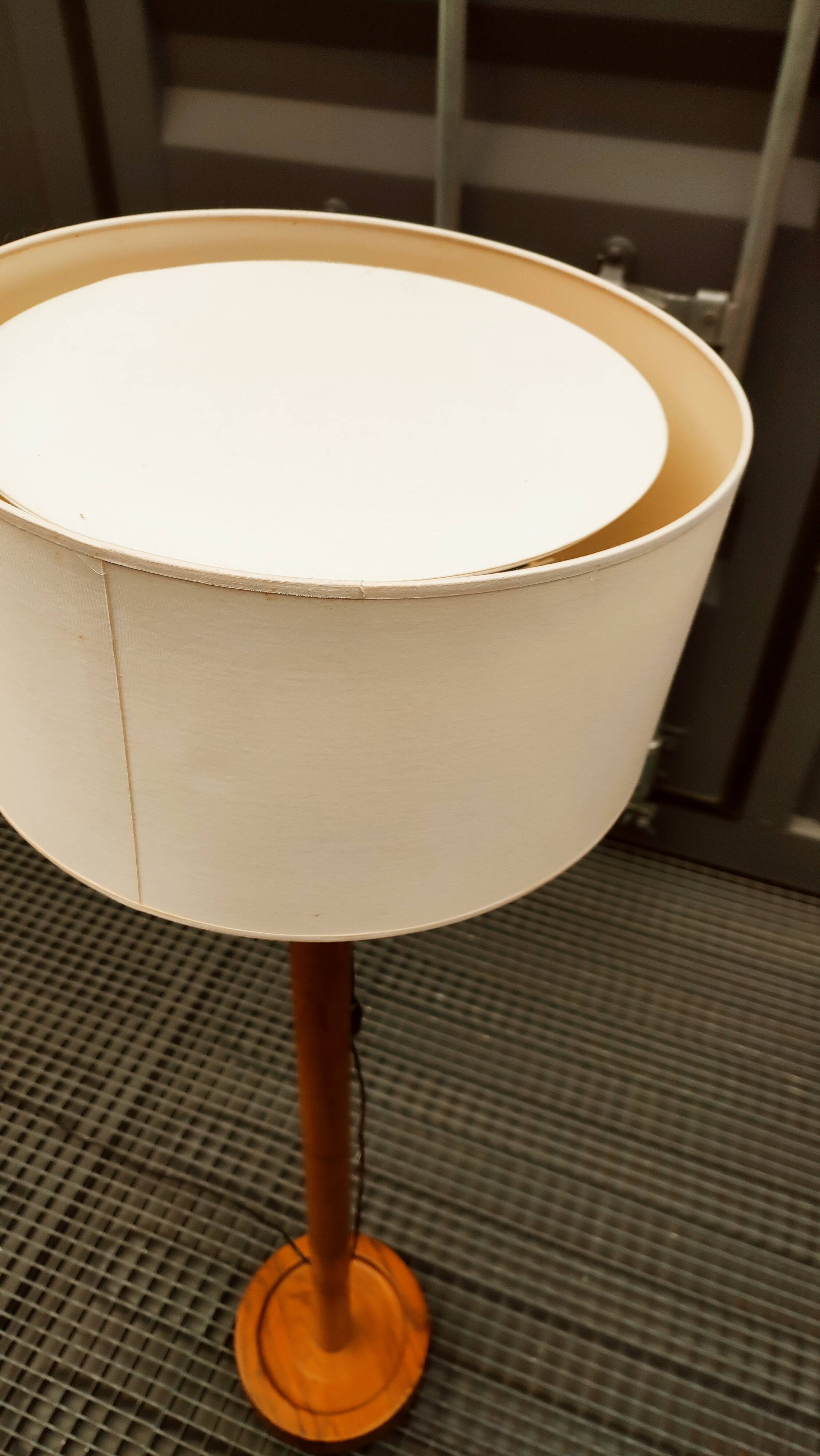 80s pine floor lamp