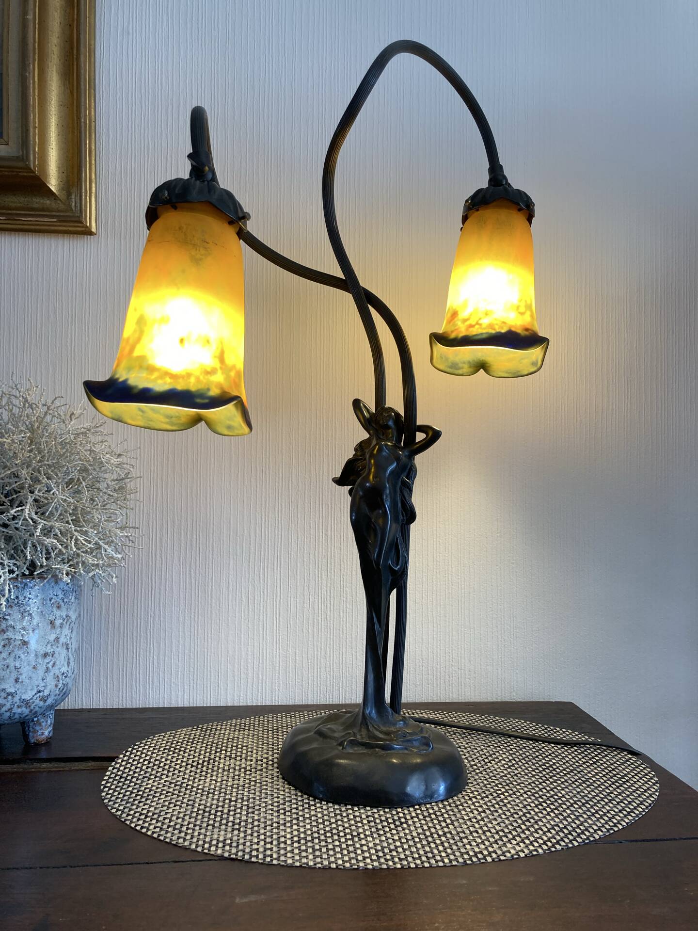 Lampe en bronze et verrerie Muller Frères Lunéville