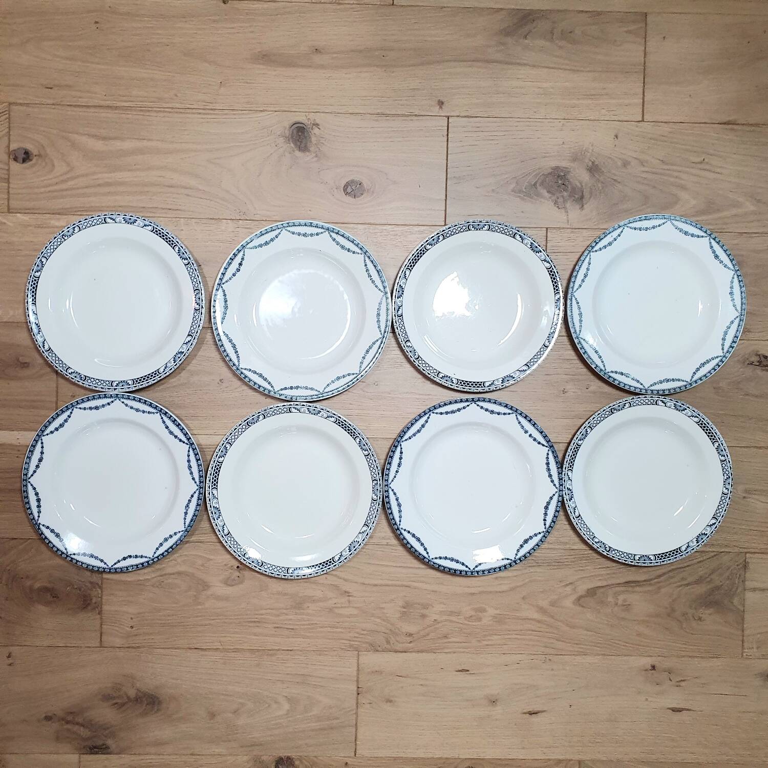 8 Terre de Fer semi-deep plates