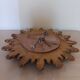Miroir soleil vintage , en bois doré .