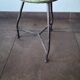 Tabouret tripode vintage, style industriel bois et métal