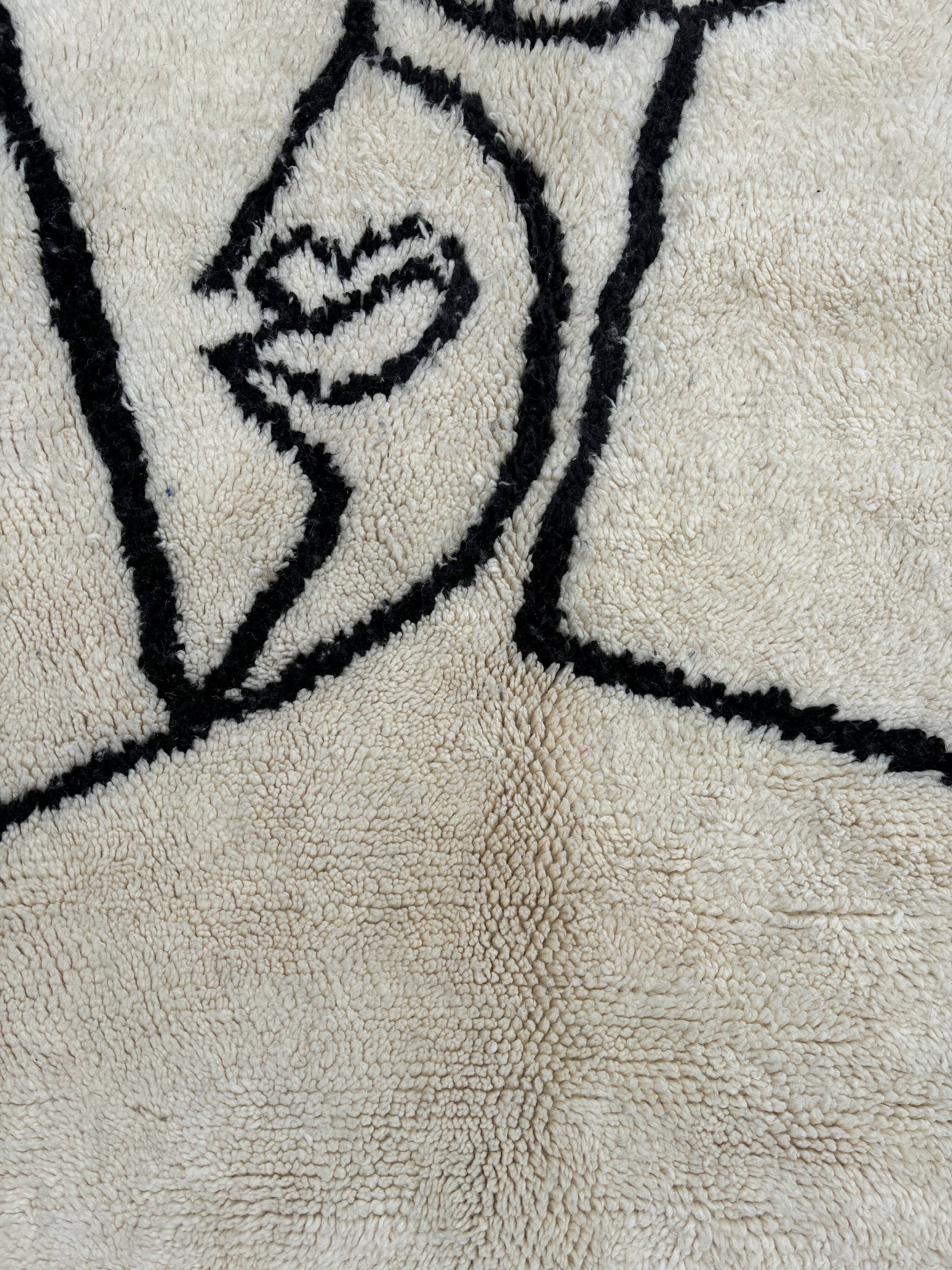 Large Beni ourain Berber carpet