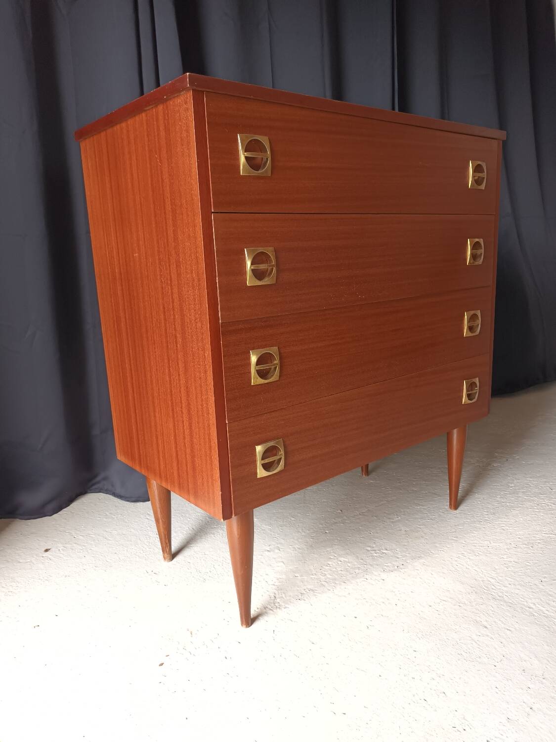 Vintage chest of drawers