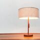 Lampe de table en teck type 25 milieu du siècle de Temde