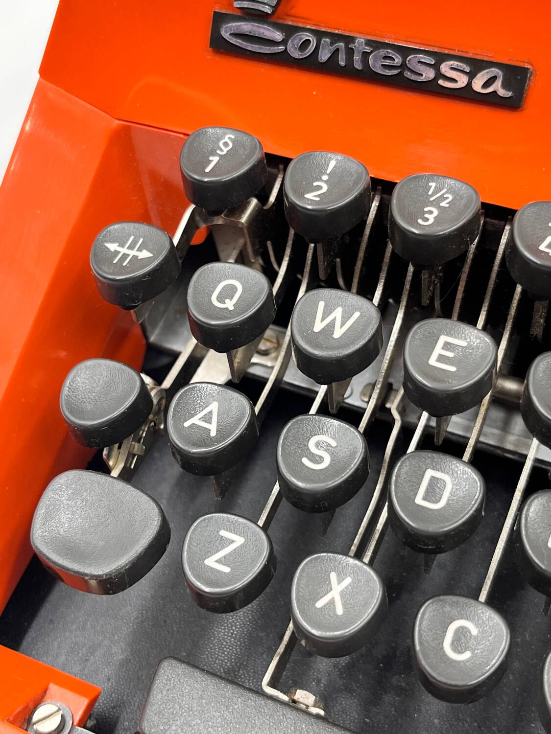 Condessa Adler typewriter