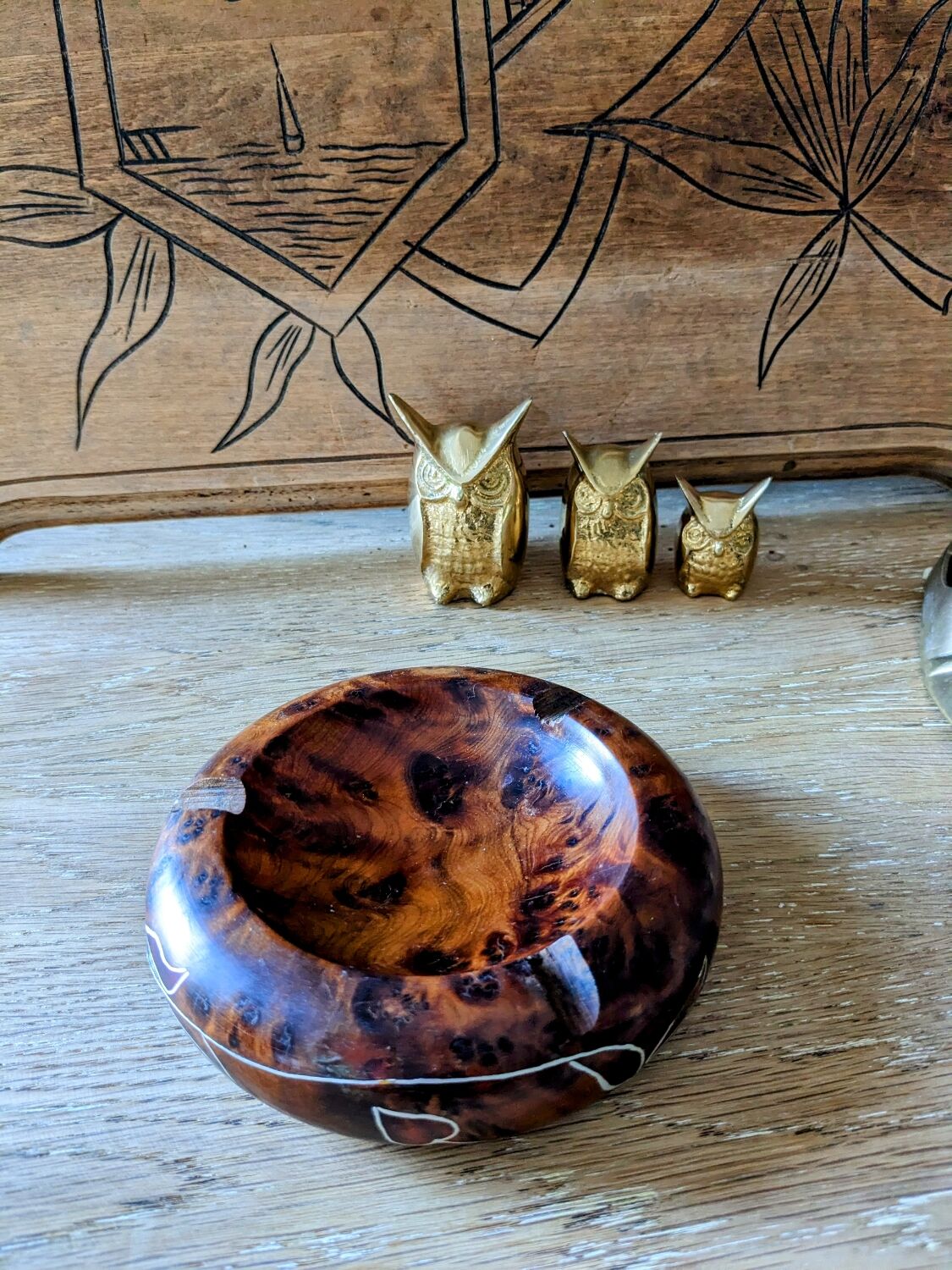 Artisanal ashtray in solid olive tree