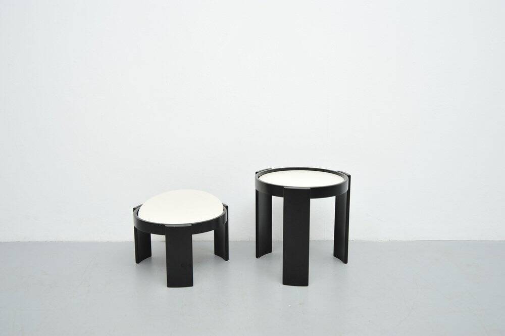 Set of 2 Model 780/783 tables by Gianfranco Frattini for Cassina, 1950s
