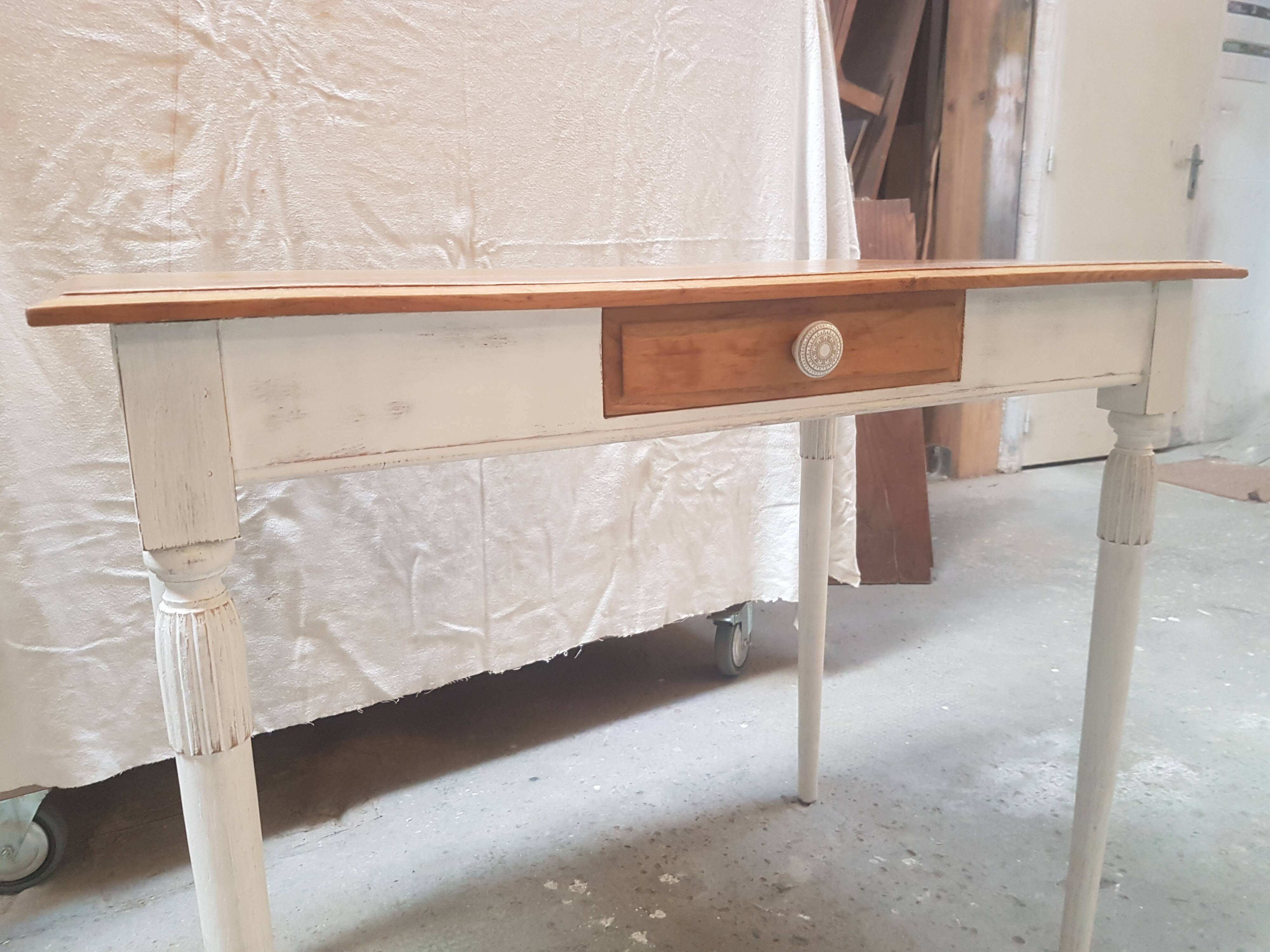 Old desk table in oak tapered white patinated feet