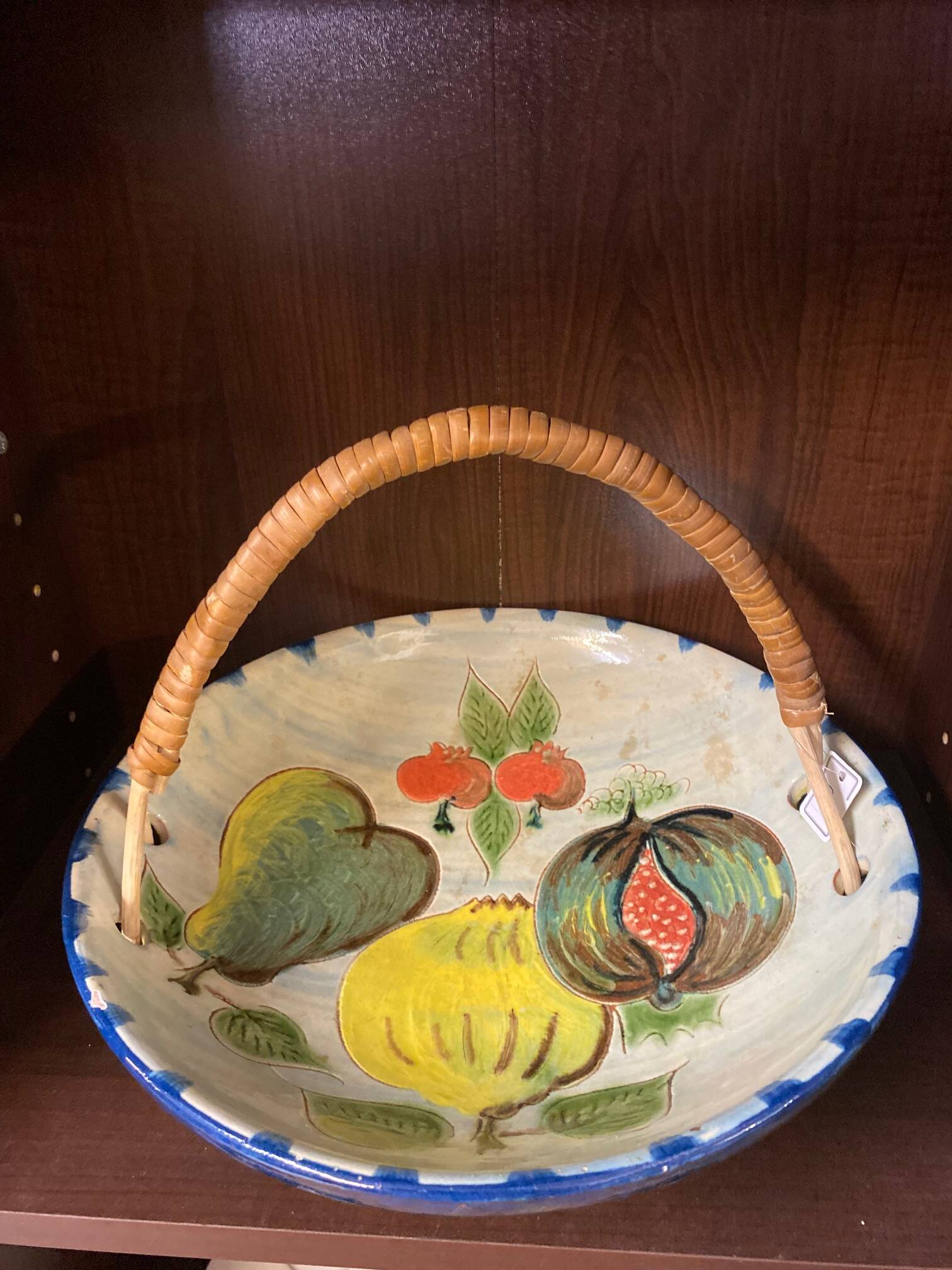 Fruit bowl signed puigdemont spanish ceramic fruit decor osie handle