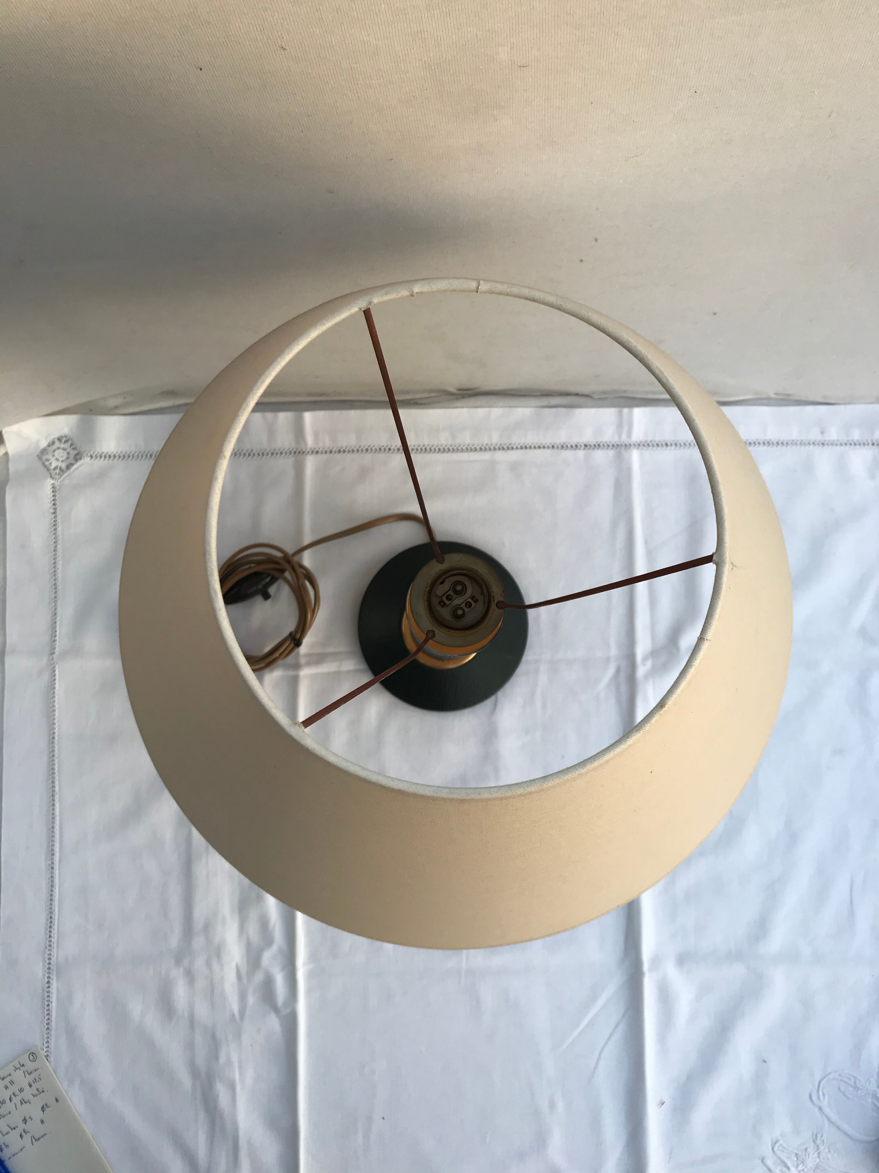 Ancienne lampe colonne cuir vert & laiton