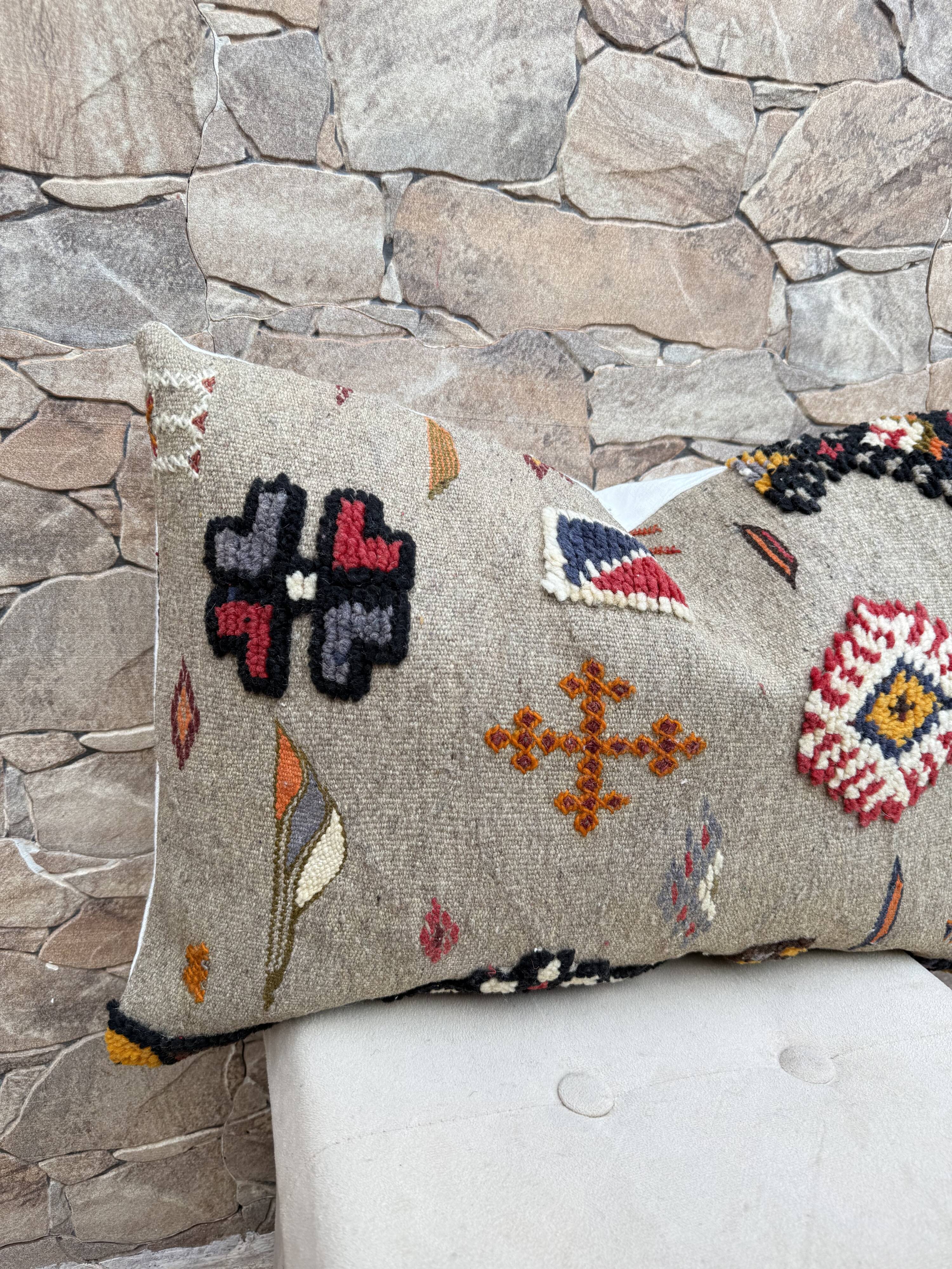 Housse de coussin faite main | Coussin Kilim bohème | Décoration berbère ma