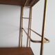 Etagere metal doré et tablettes en bois