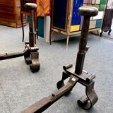 Paire de chenets en fer forgé, XVIIe siècle