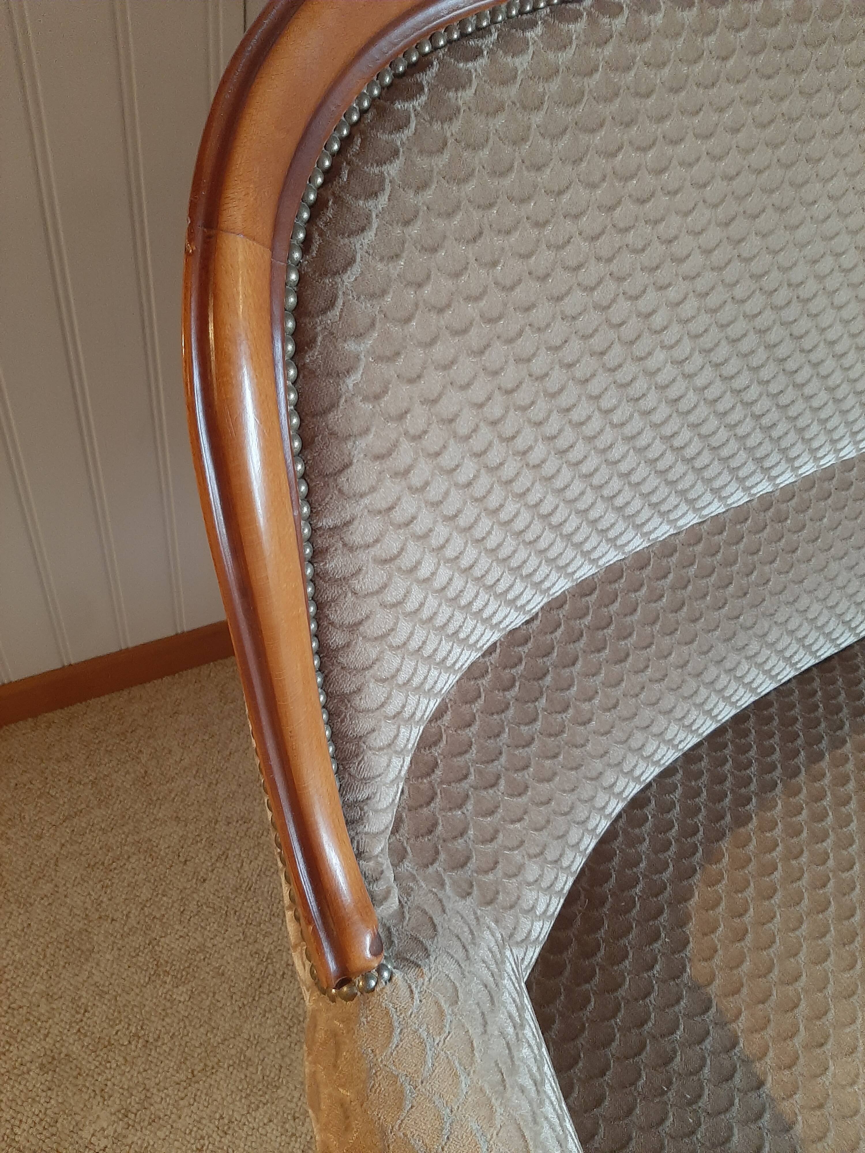 2-seater Louis XV style sofa - arched legs - Art Deco patterned velvet fabric - Beige