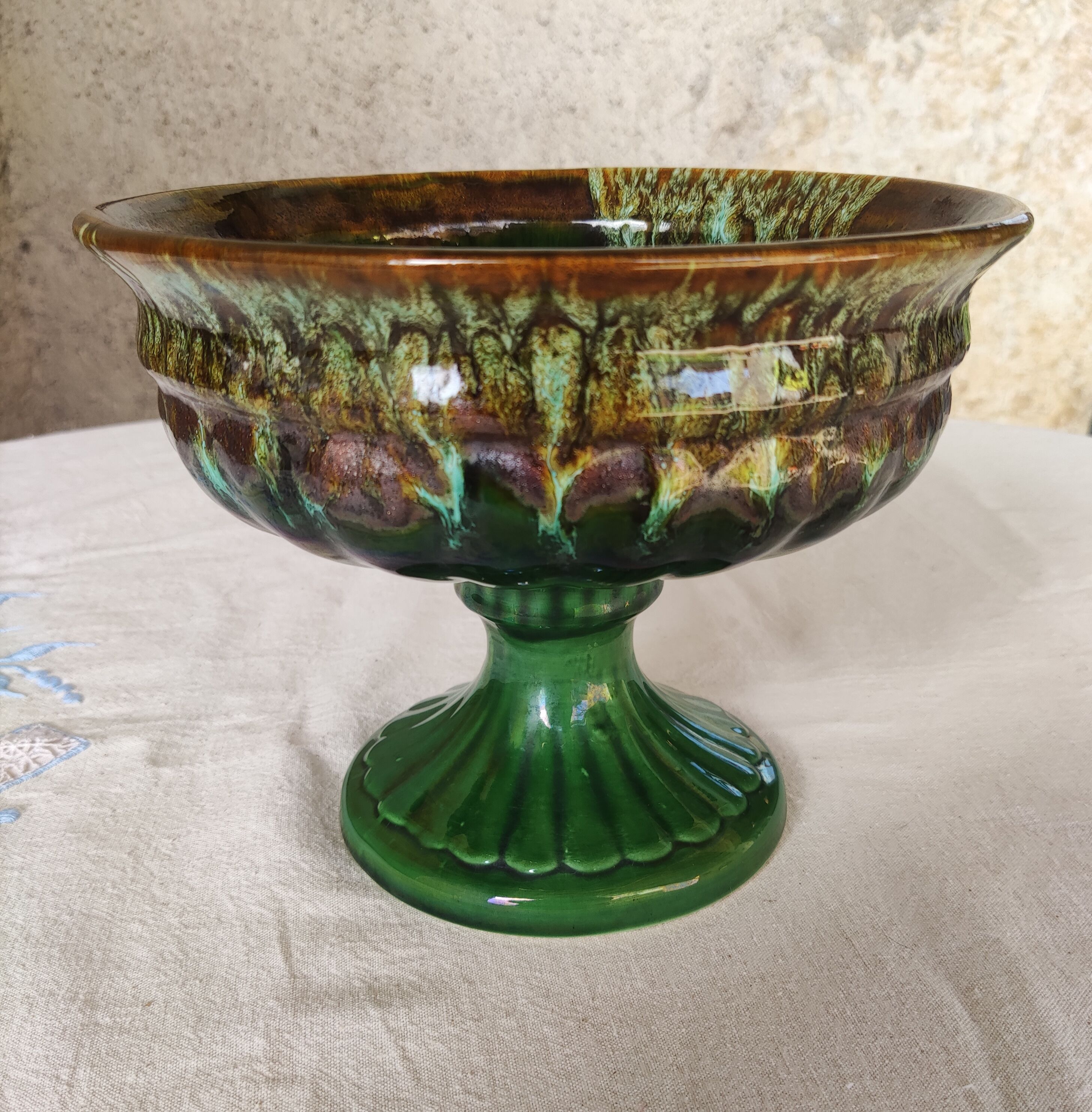 Medici shaped earthenware cup - flamed green -