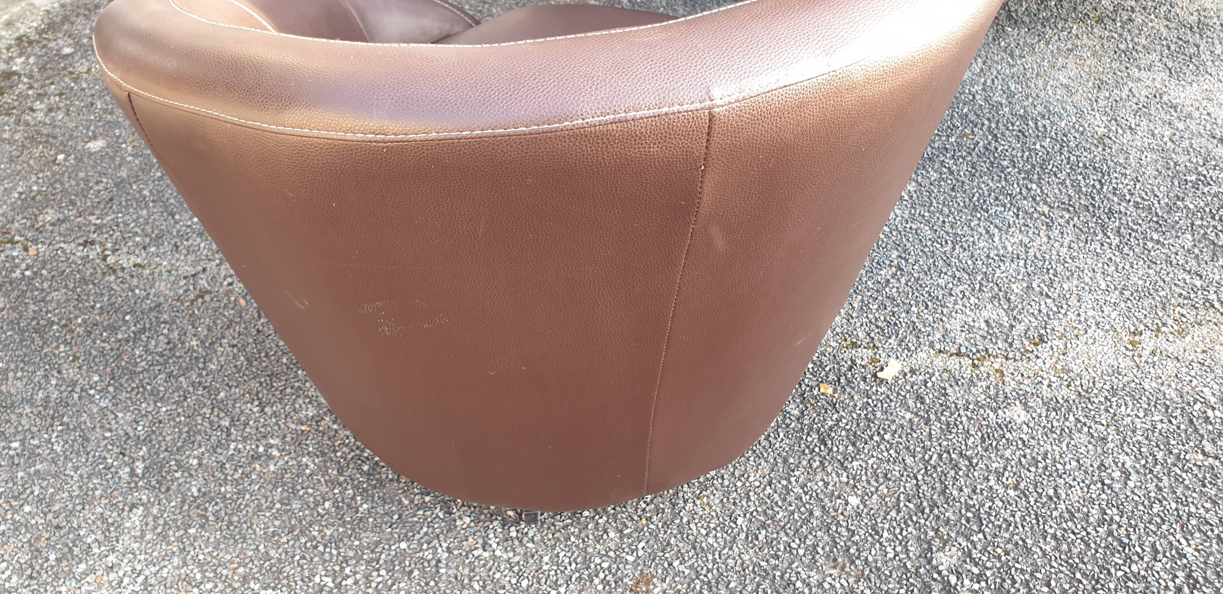 Rotating living room design armchair