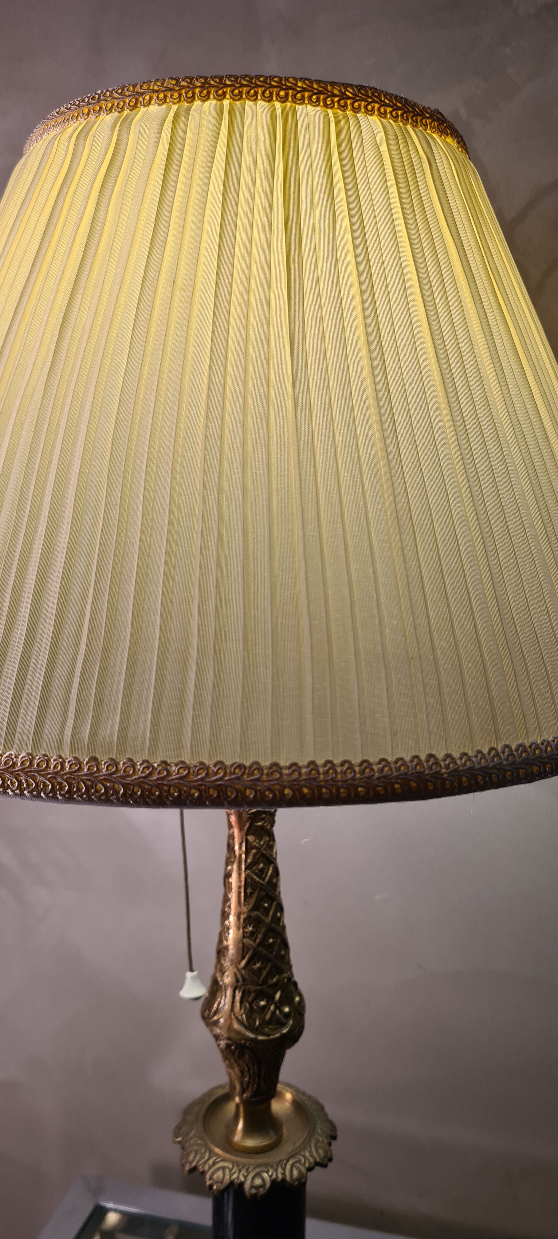 Pull lamp art deco