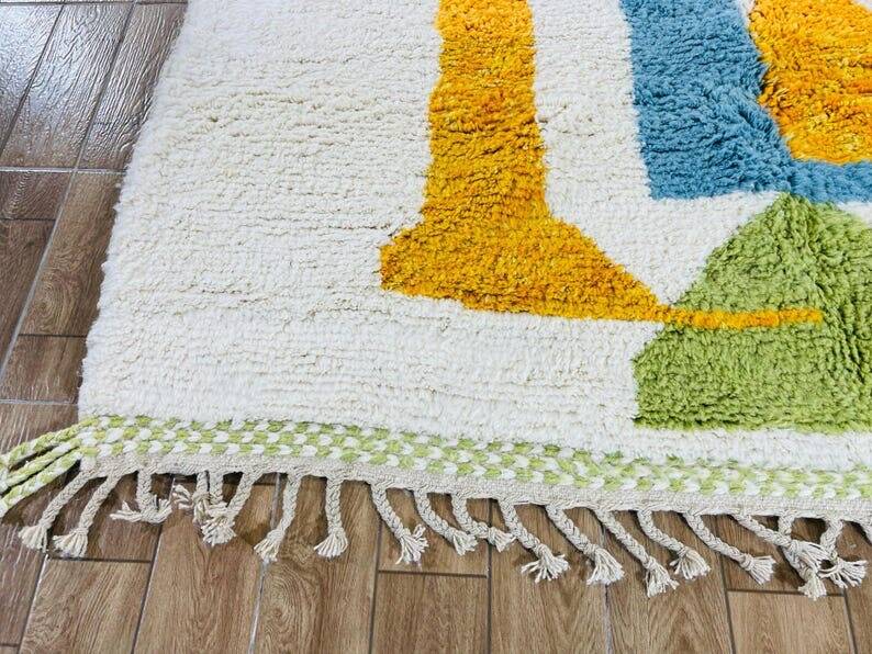 Authentic handwoven Beni Ourain rug, size 1.5/2.5 m.
