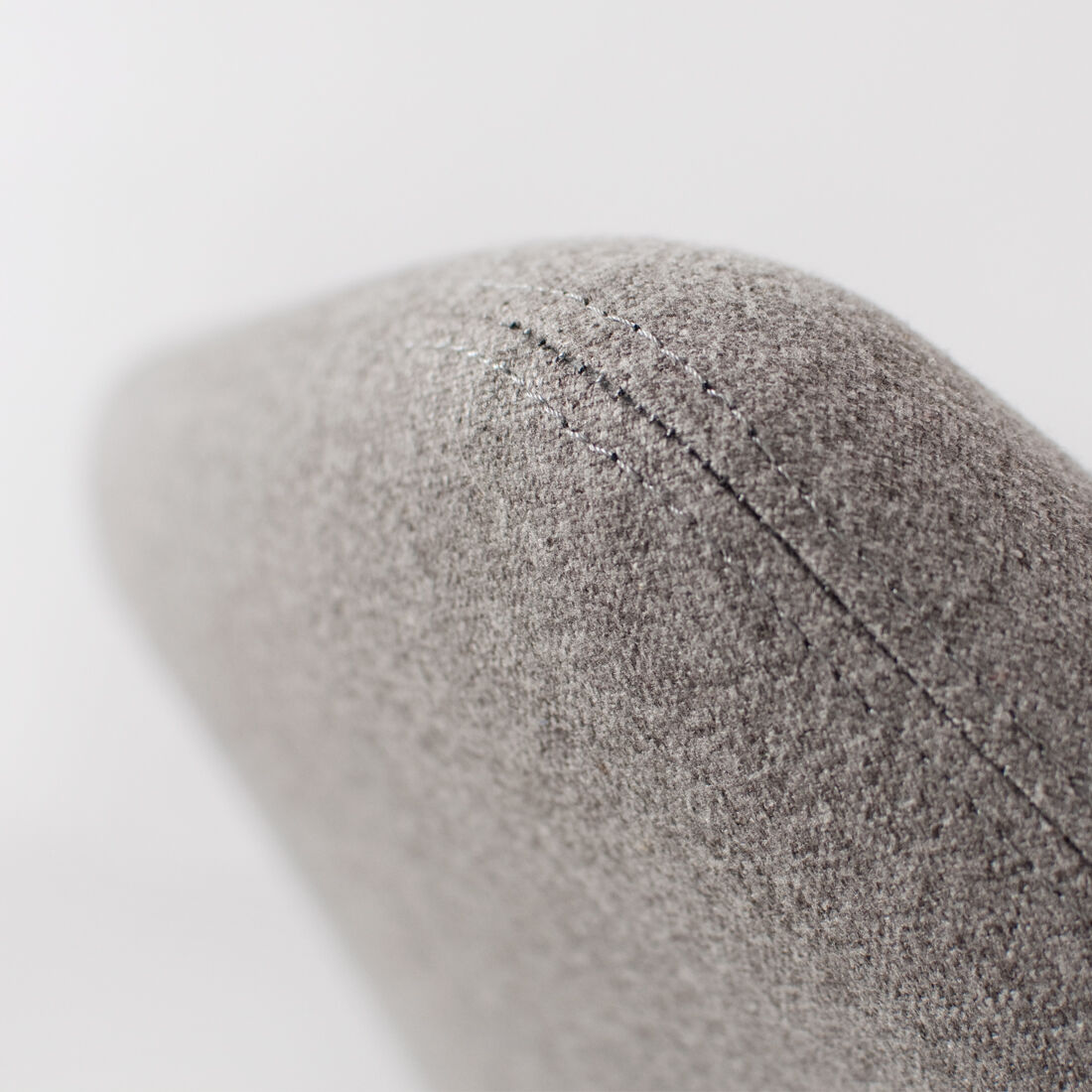 Chair type 300-202 B "Muszelka"