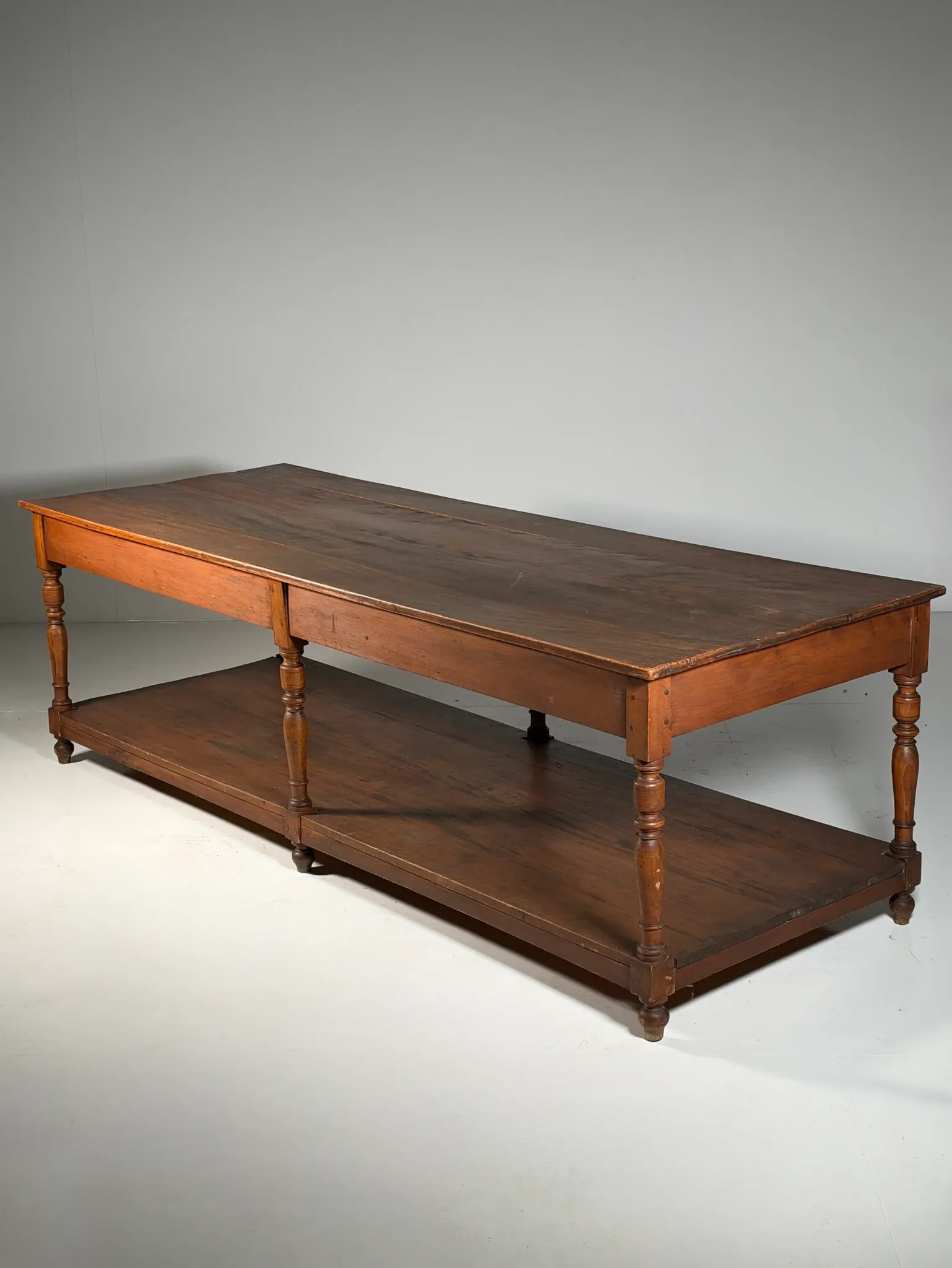 Table drapier belge vers 1920