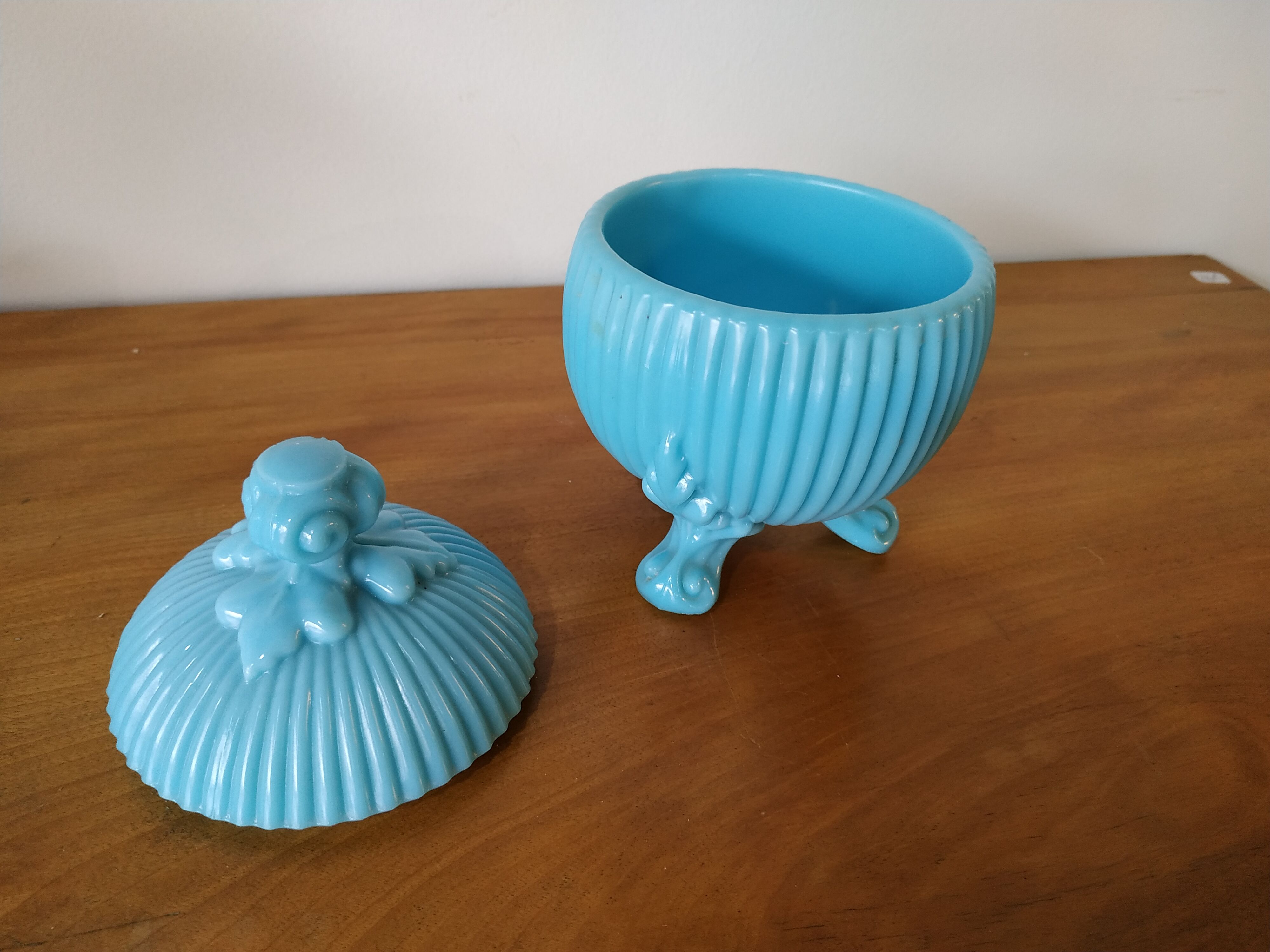 Fair opaline candy factory