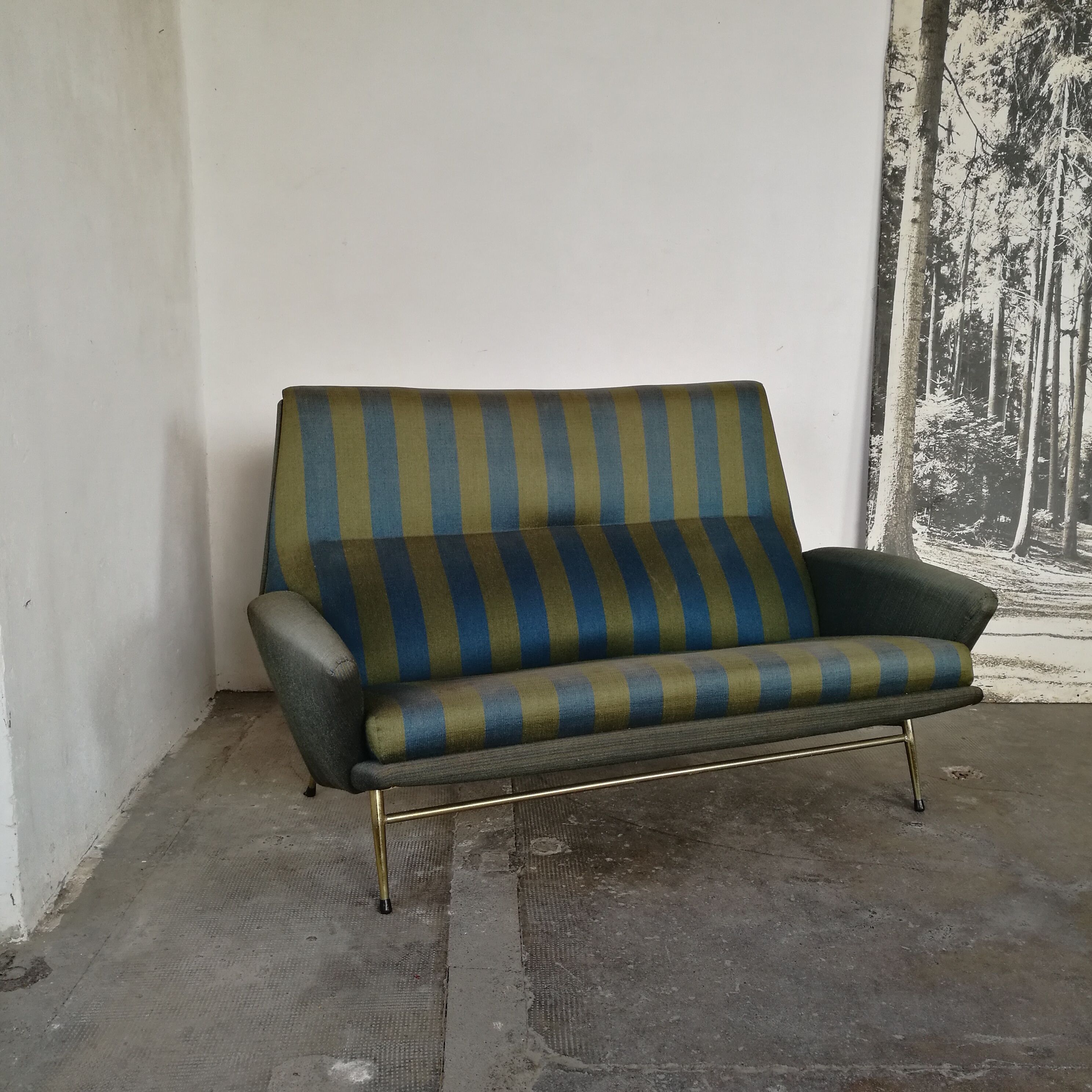 Canapé vintage, sofa Guy Besnard