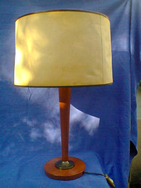 Desk lamp