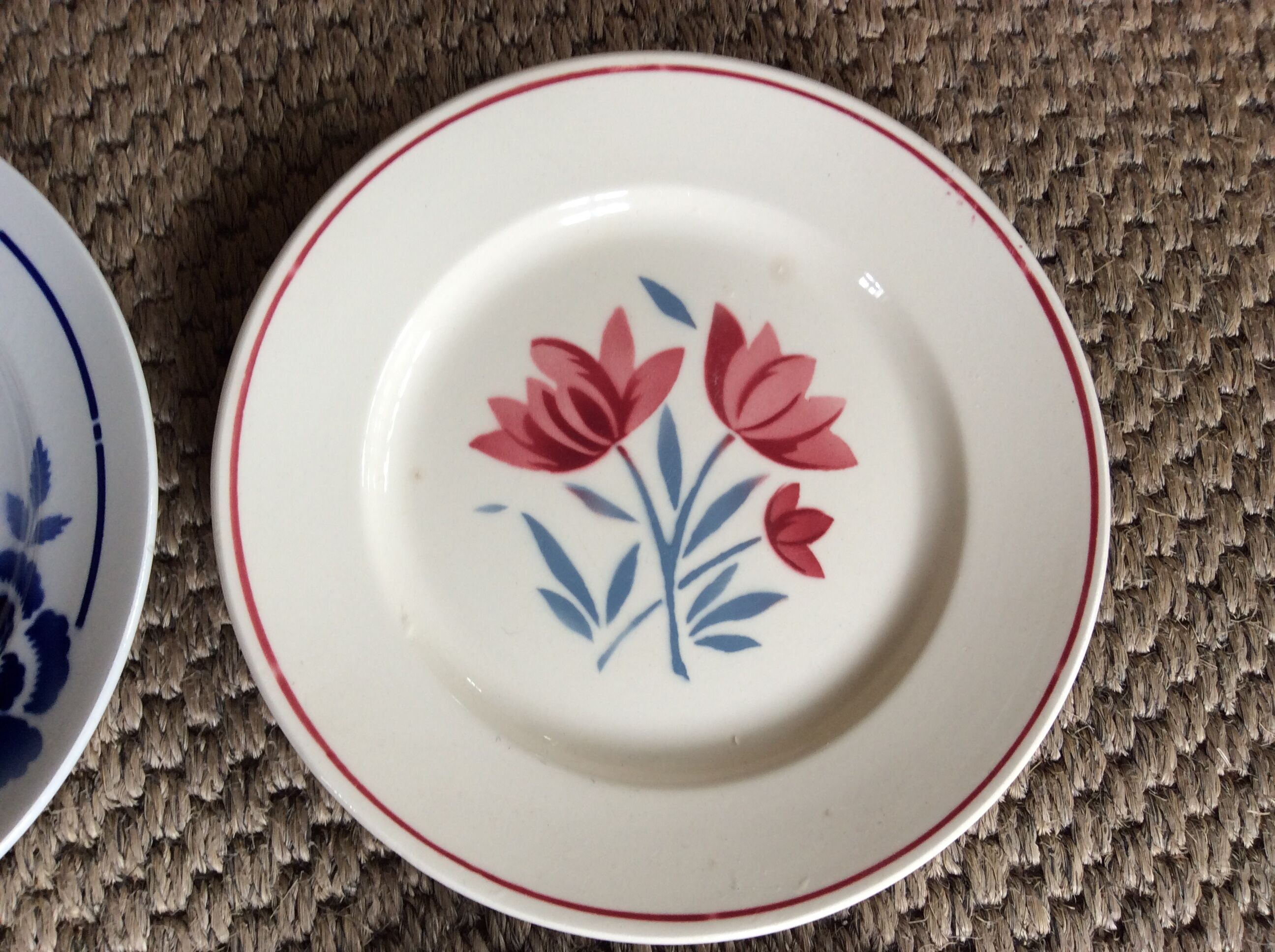 Set of 6 vintage dessert plates