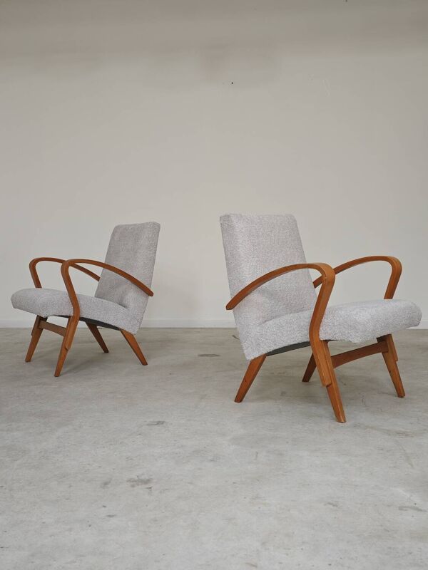 Paire de fauteuils par Frantisek Jirak pour Tatra  retapissée en tissu bouclette, 1960