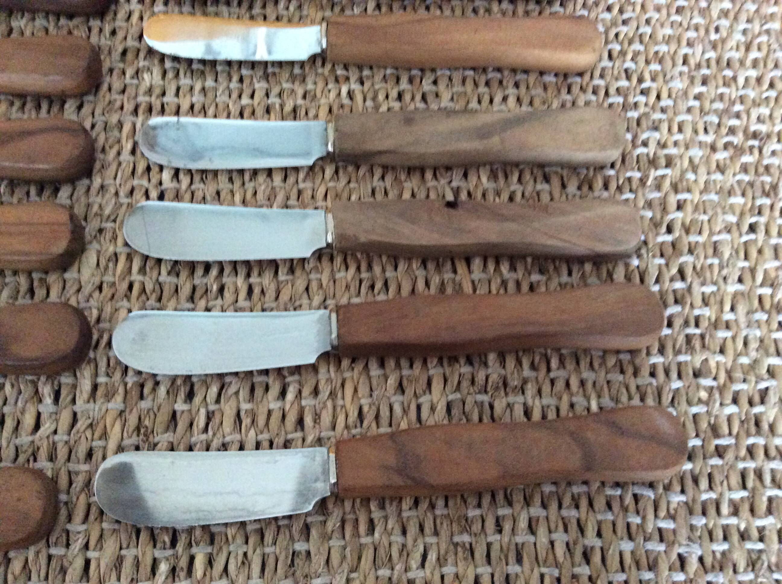 12 couteaux à fromage