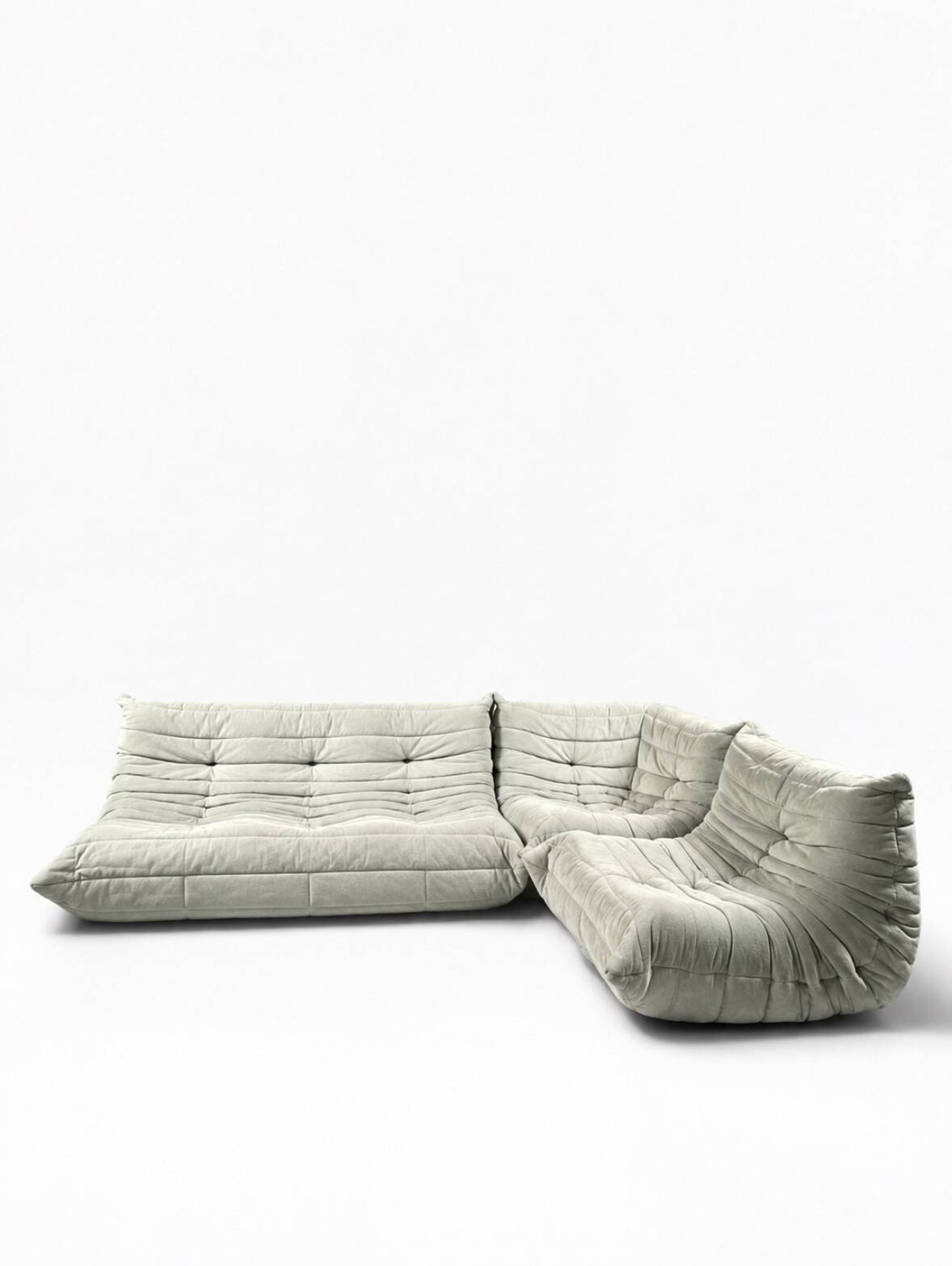 Ensemble modulable Togo en velours grege par Ducaroy, Maison Ligne Roset