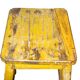 Tabouret jaune en teck