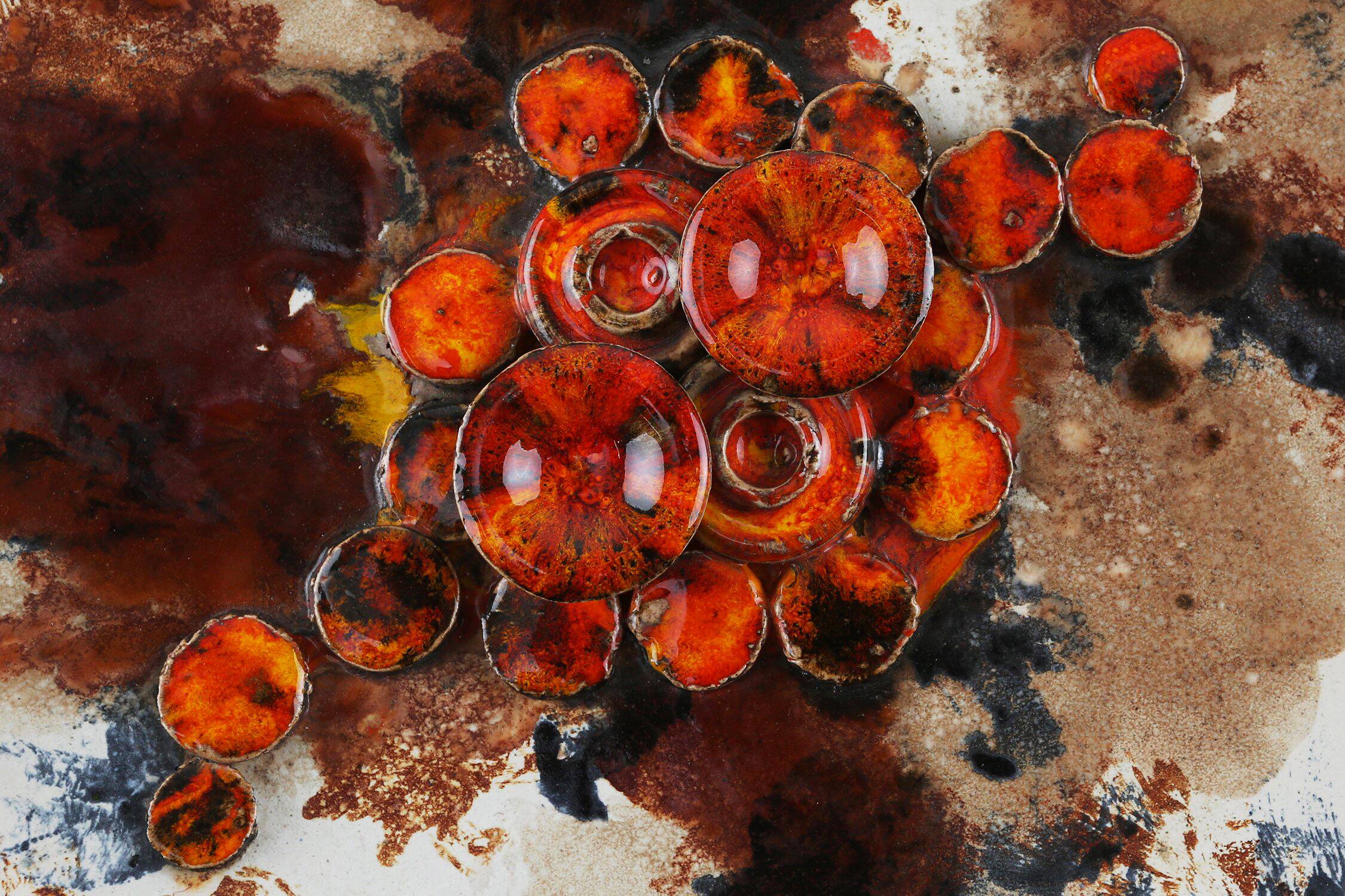 Ruscha Keramik fat lava wall plate mushrooms 717/3, West Germany 1970s