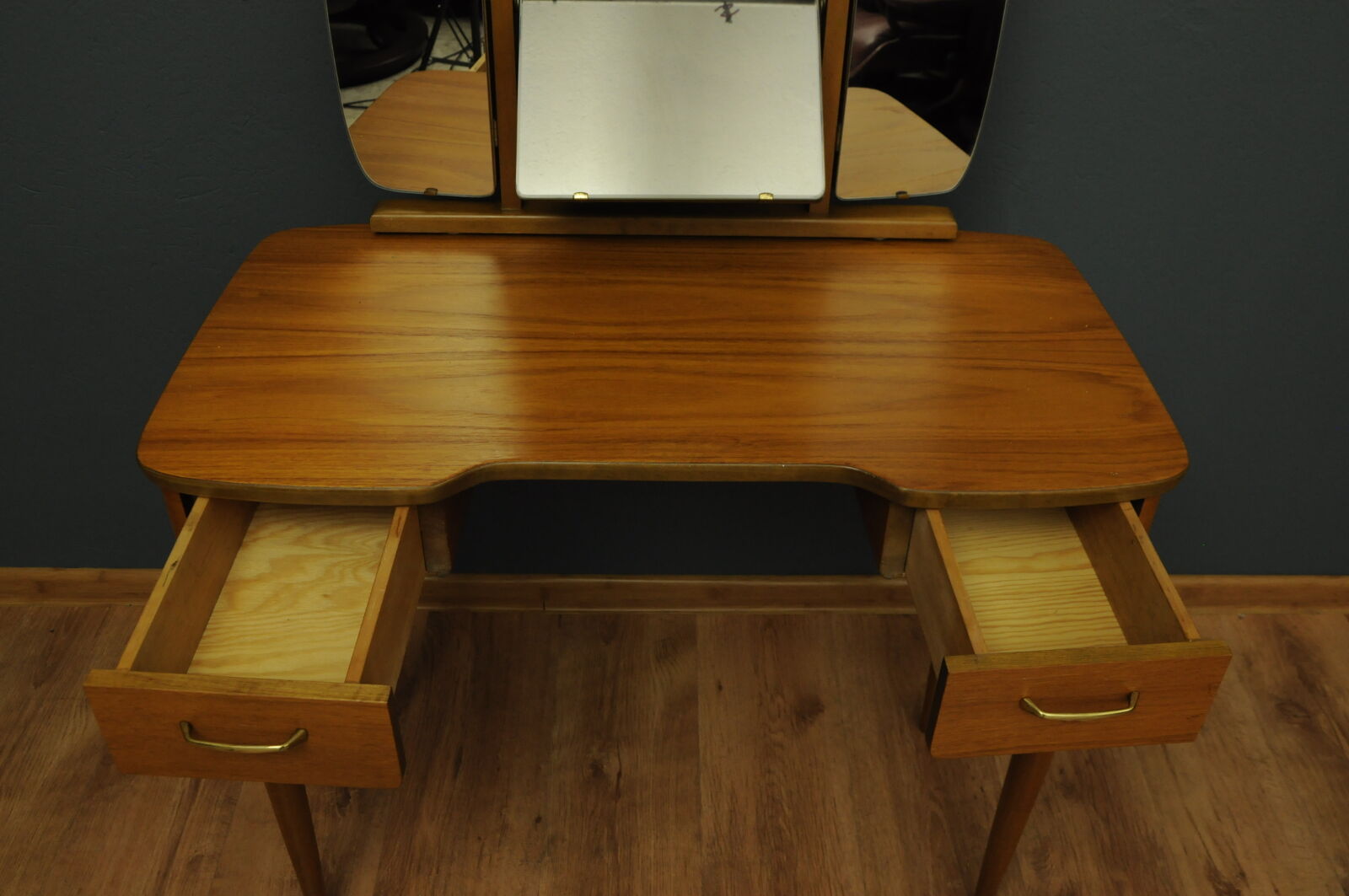 Vintage dressing table