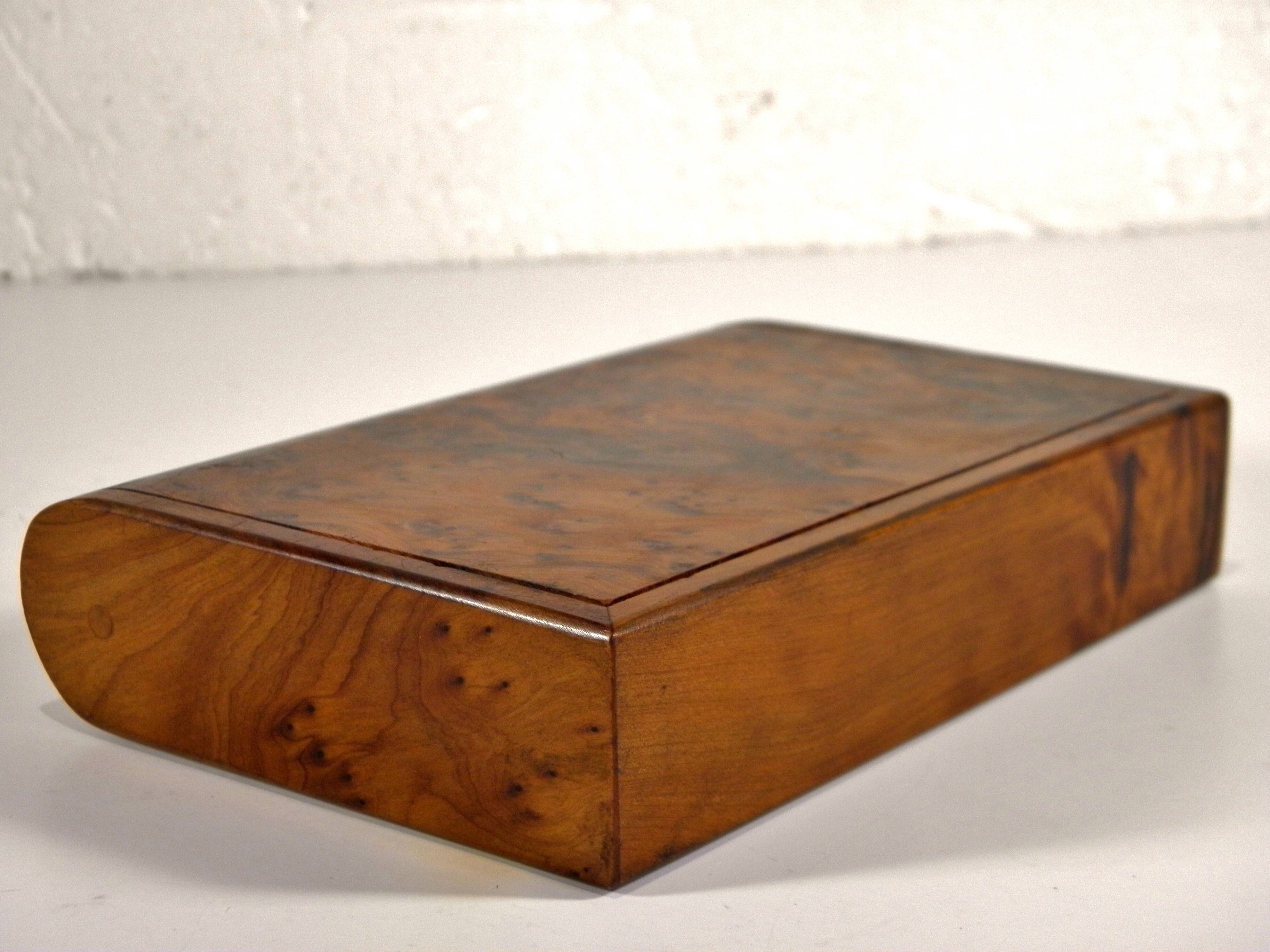Cigarette box in thuya burl