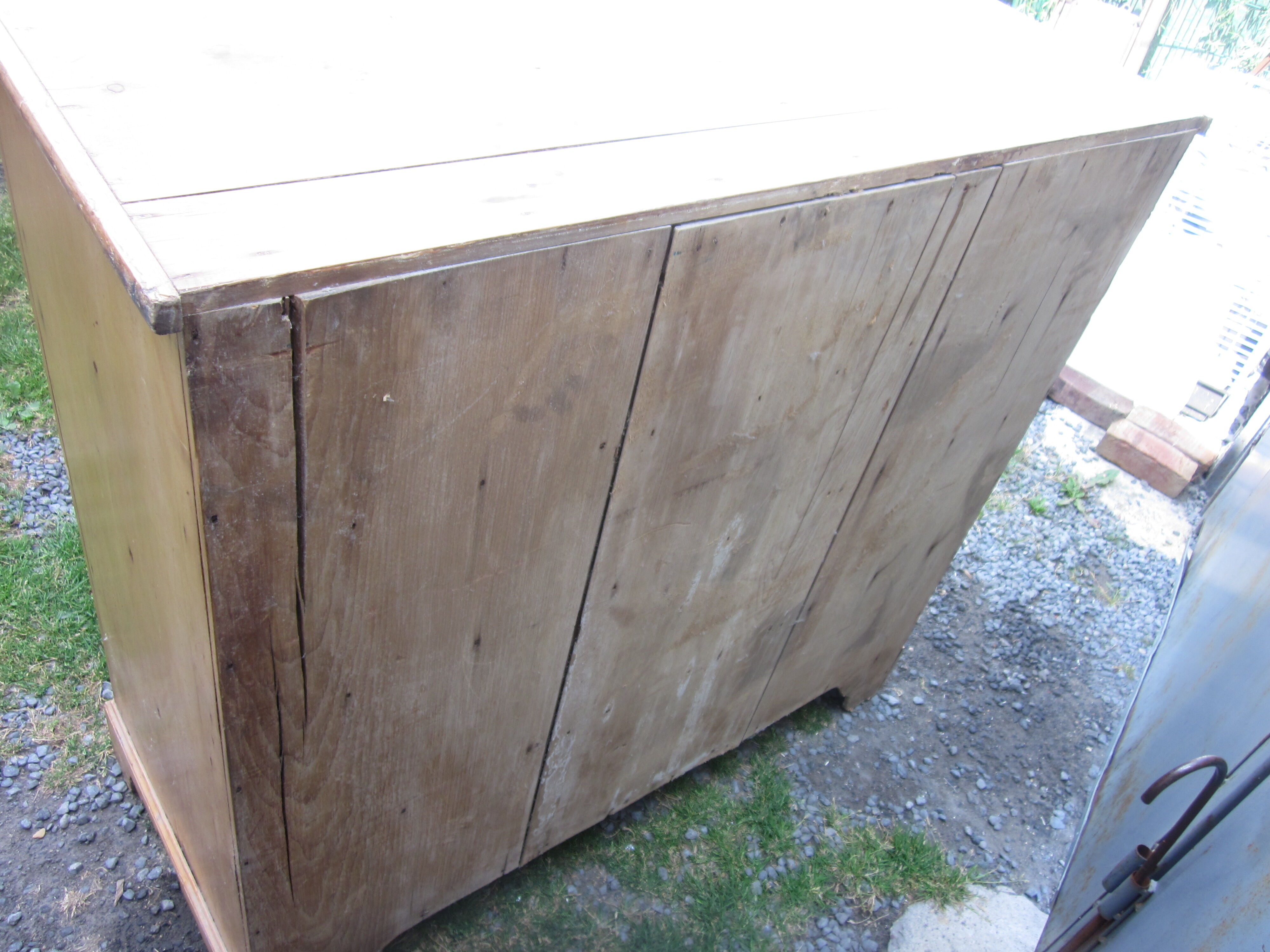 Antique pine chest of drawers