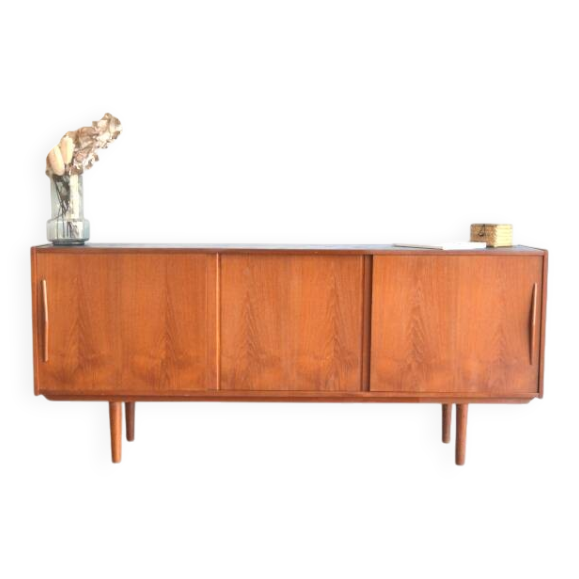 Danish sideboard – sliding doors * 181 cm