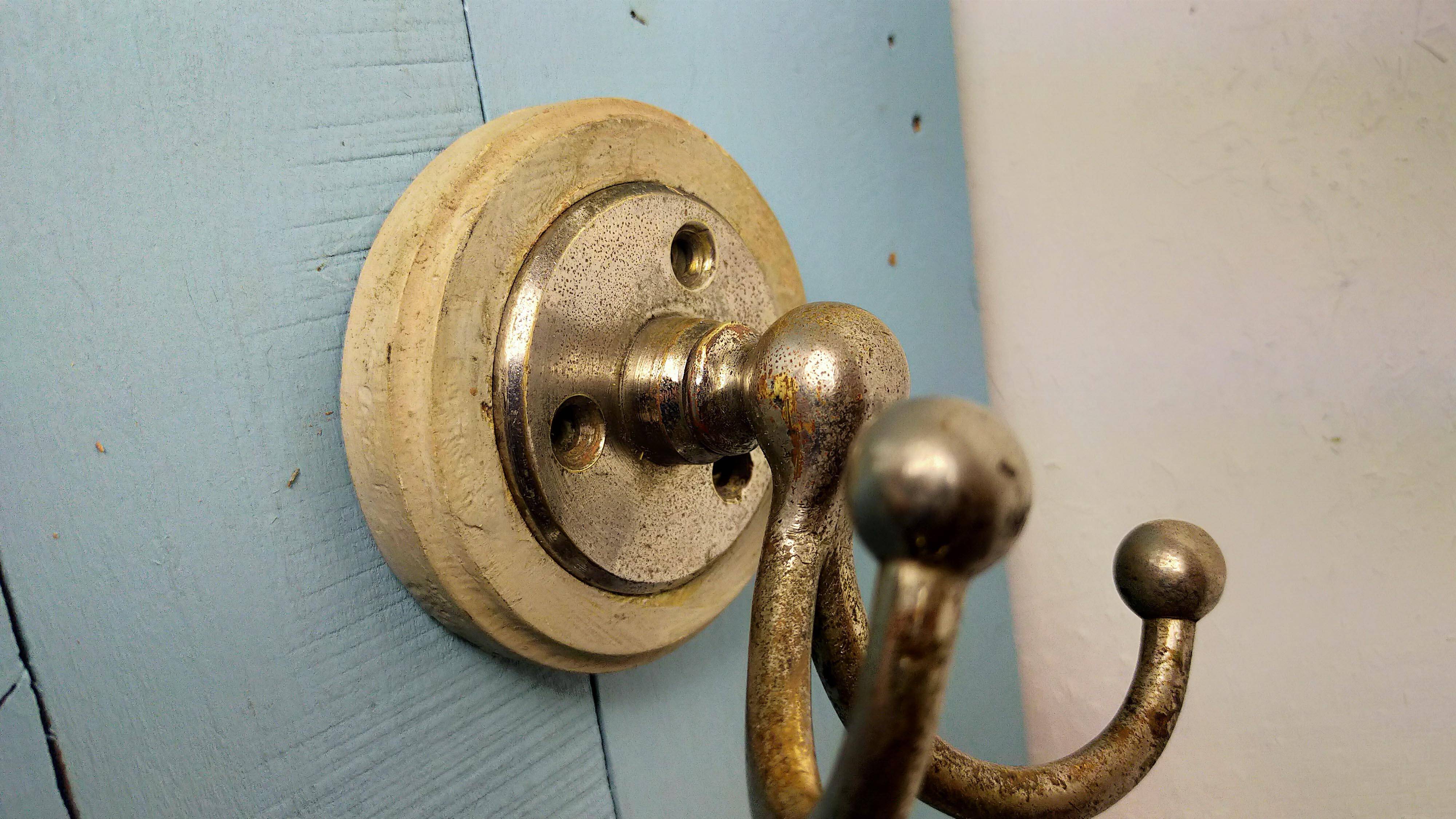 Double hook coat rack