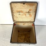 Square hat box